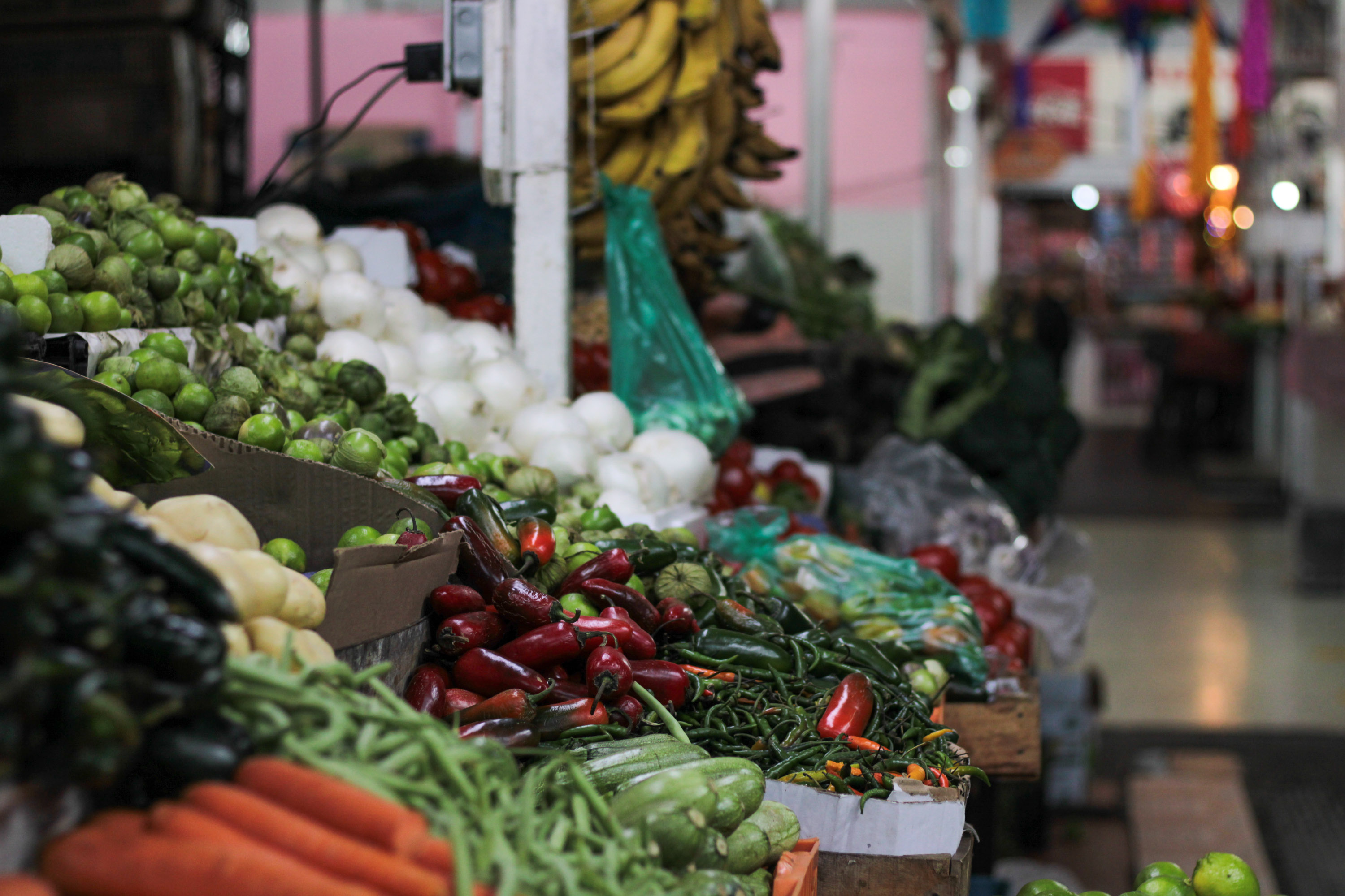 Alimentos suben de precio por el calor en Puebla 