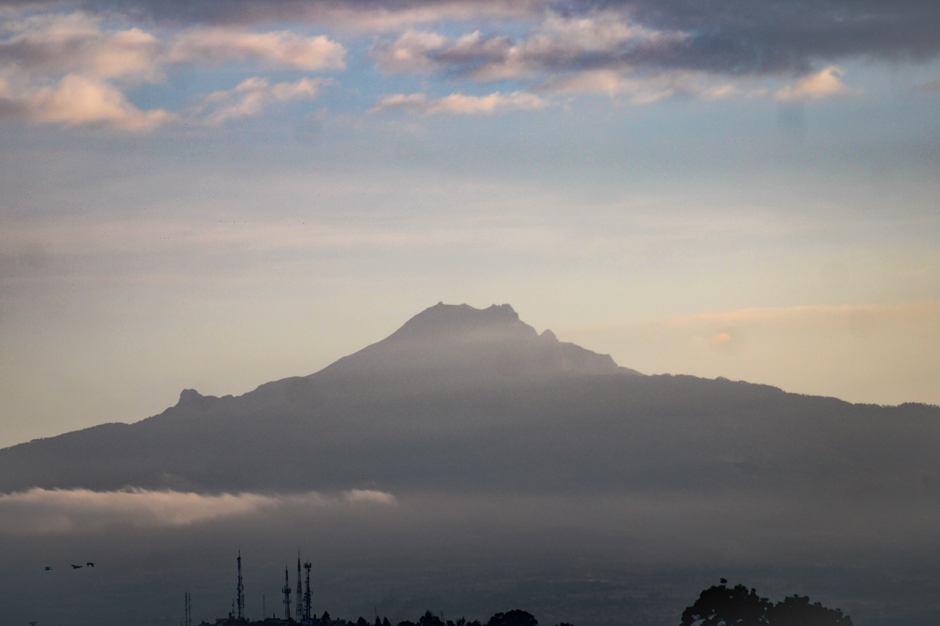 VIDEO El volcán Popocatépetl registra 51 exhalaciones