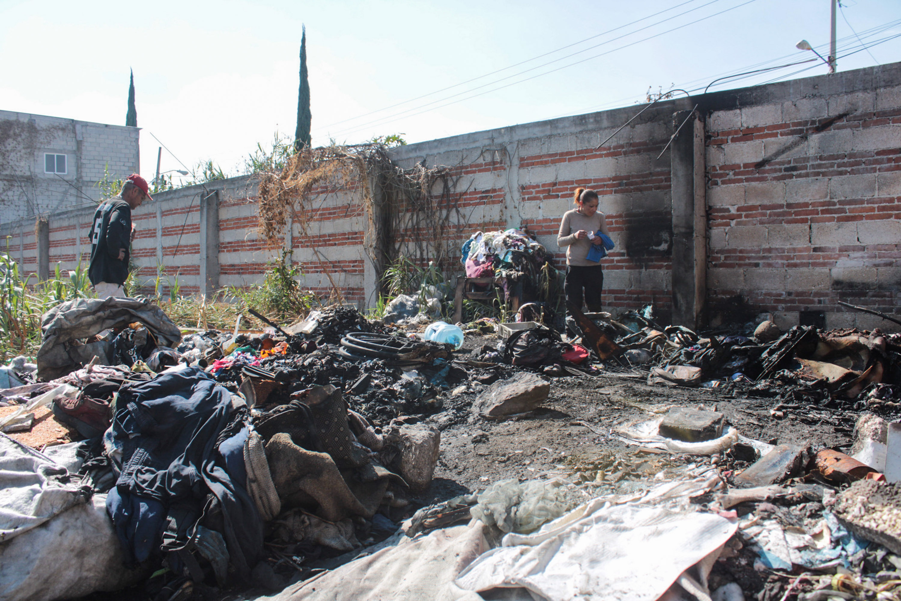 Se registra incendio en predio en la 133B Poniente y 11 Sur