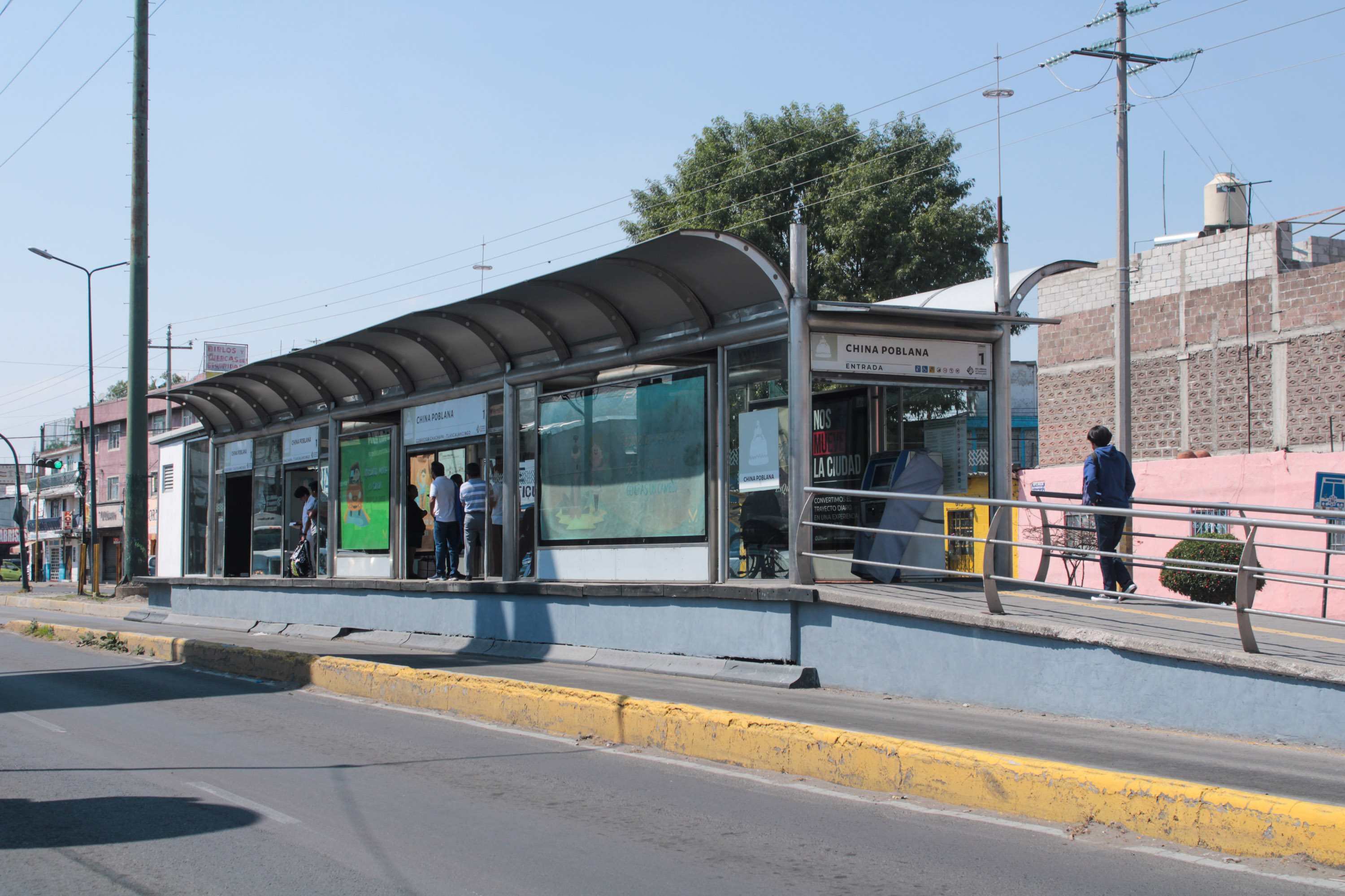 Encuentran a hombre en situación de calle herido en paradero de RUTA 