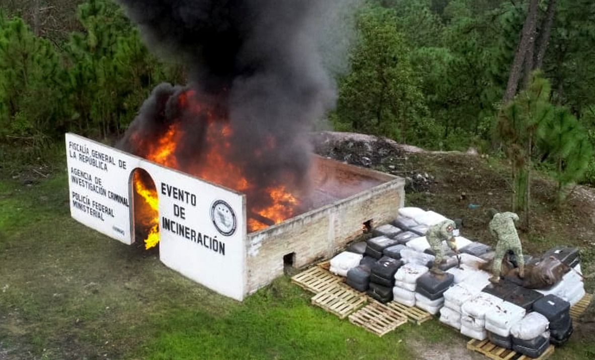 FGR destruye más de una tonelada de clorhidrato de cocaína en Guerrero