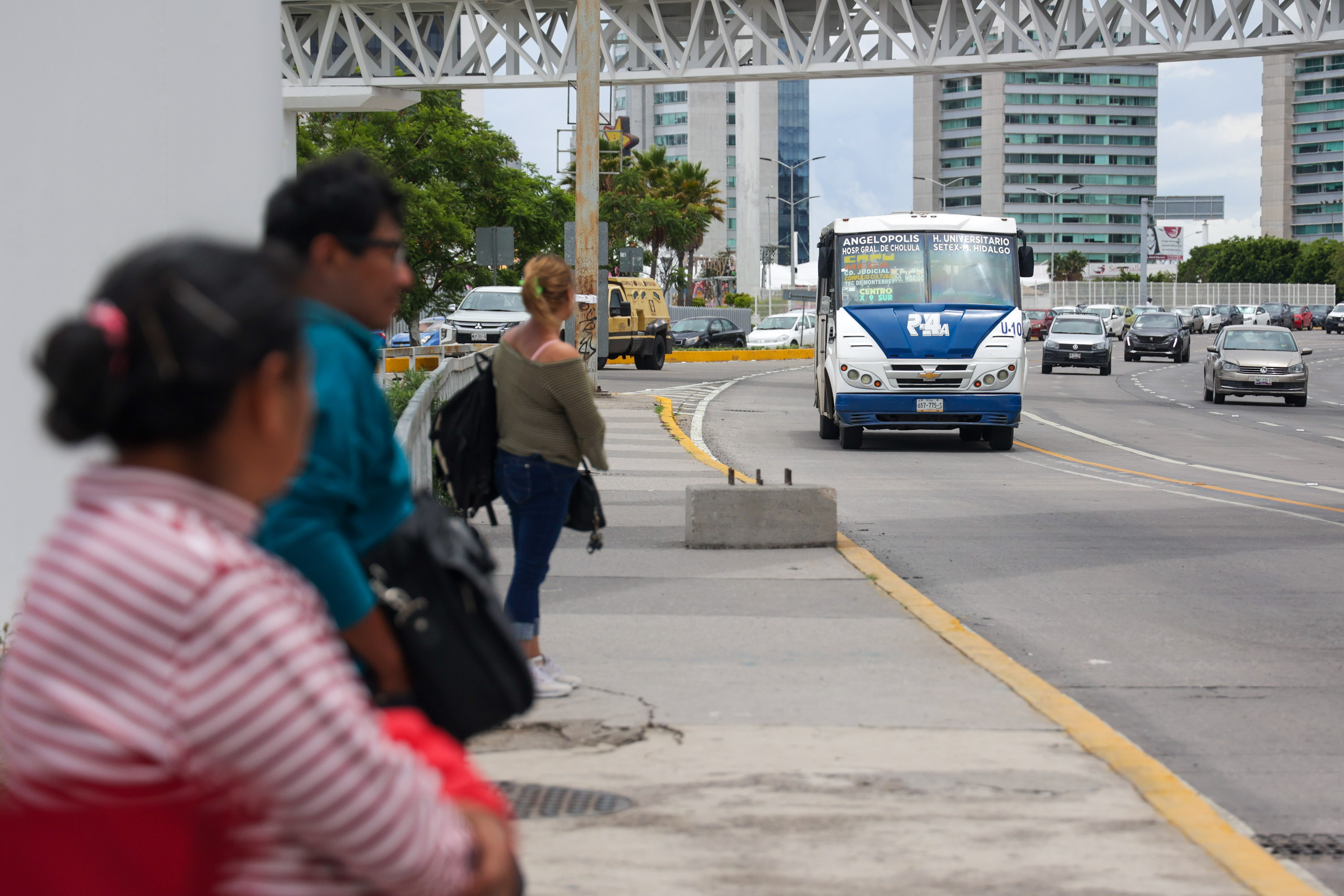 Concesionarios del transporte exigen aumento a tarifa del pasaje en Casa Aguayo