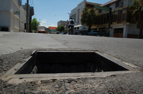 Hallan a abuelita desaparecida en alcantarilla en Querétaro