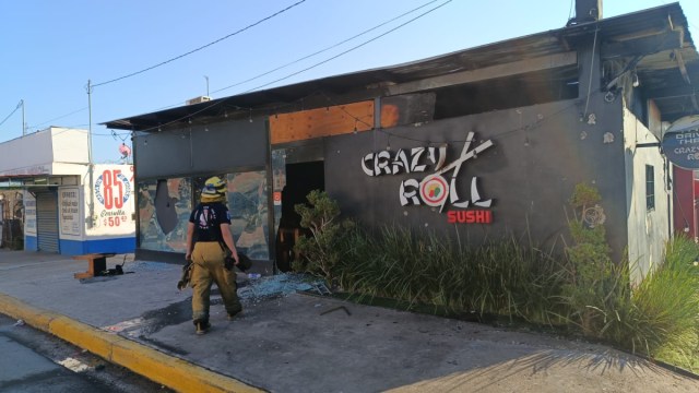 Balean e incendian restaurante en Culiacán, Sinaloa