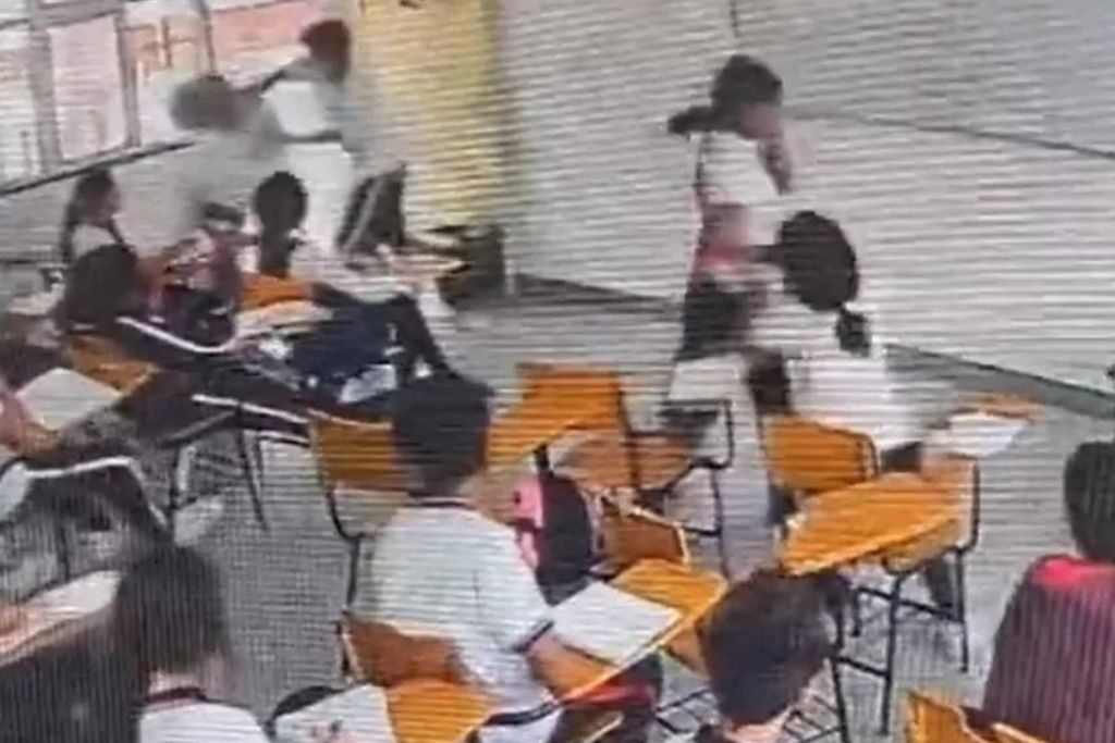 Estudiante de secundaria apuñala y golpea a su maestra de español en Coahuila 