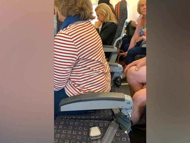 Denuncian que en vuelo el asiento de mujer no tiene respaldo