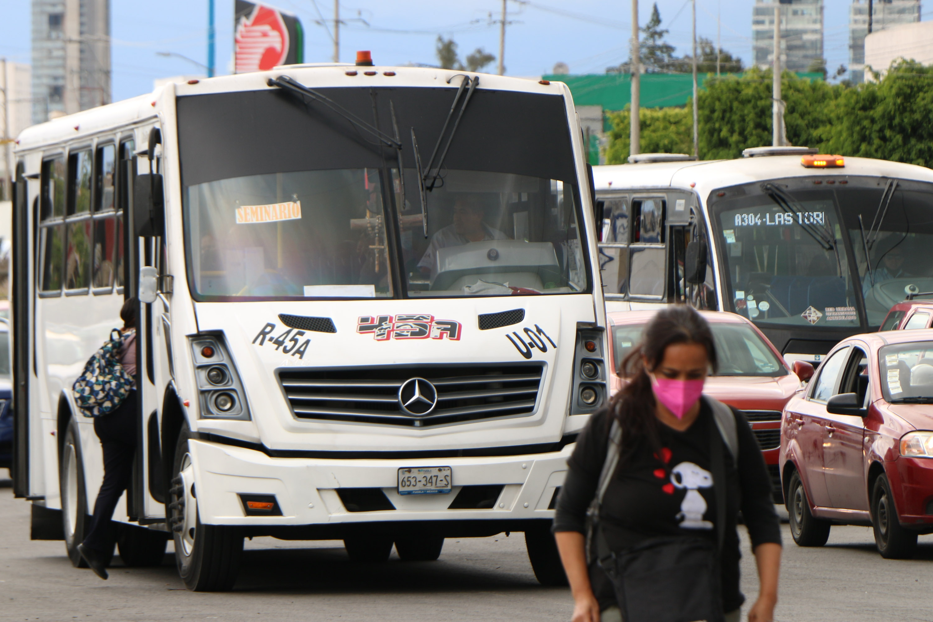 De 10 a 50 pesos, la extorsión a conductores del transporte público