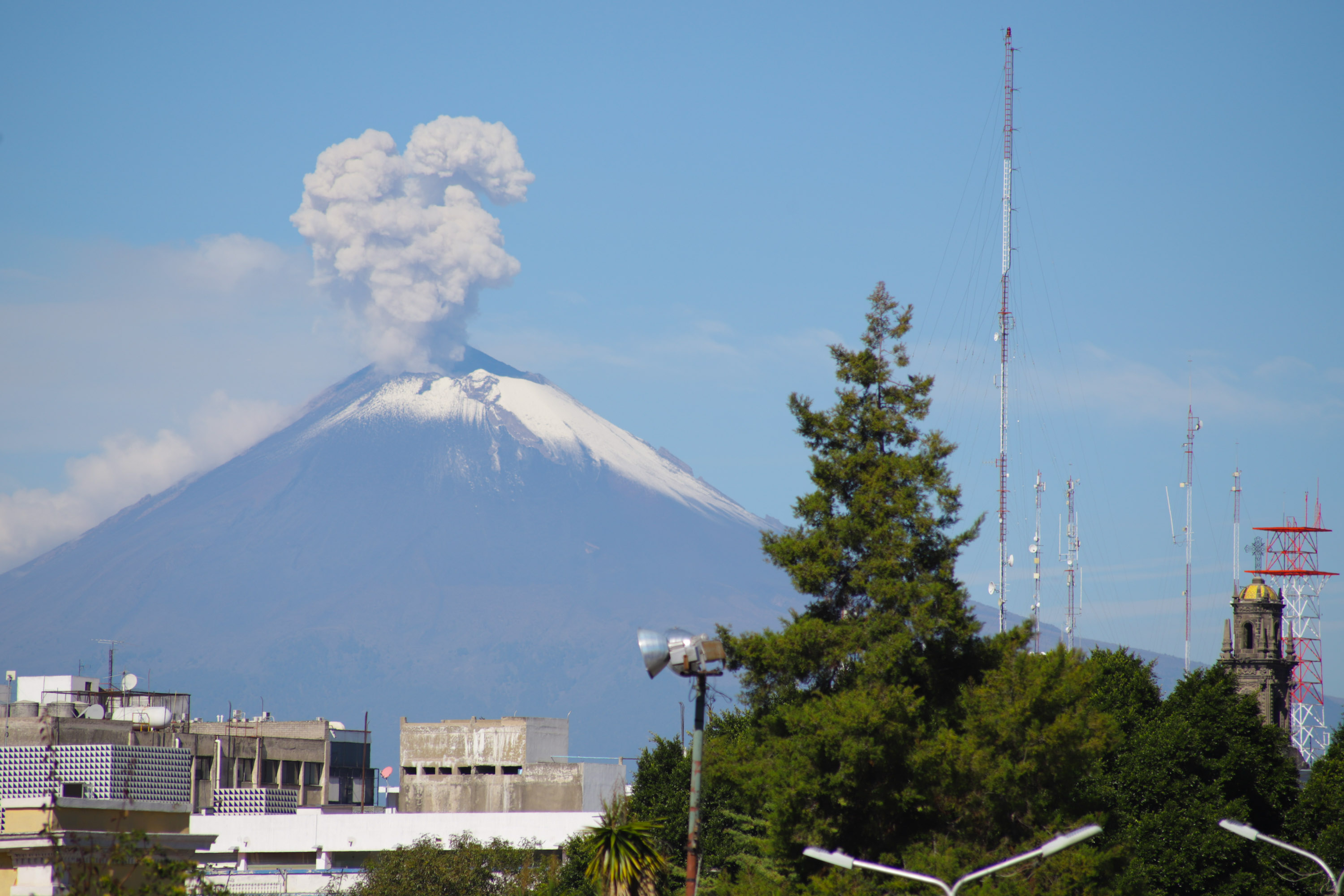 VIDEO Así fue la explosión del volcán Popocatépetl