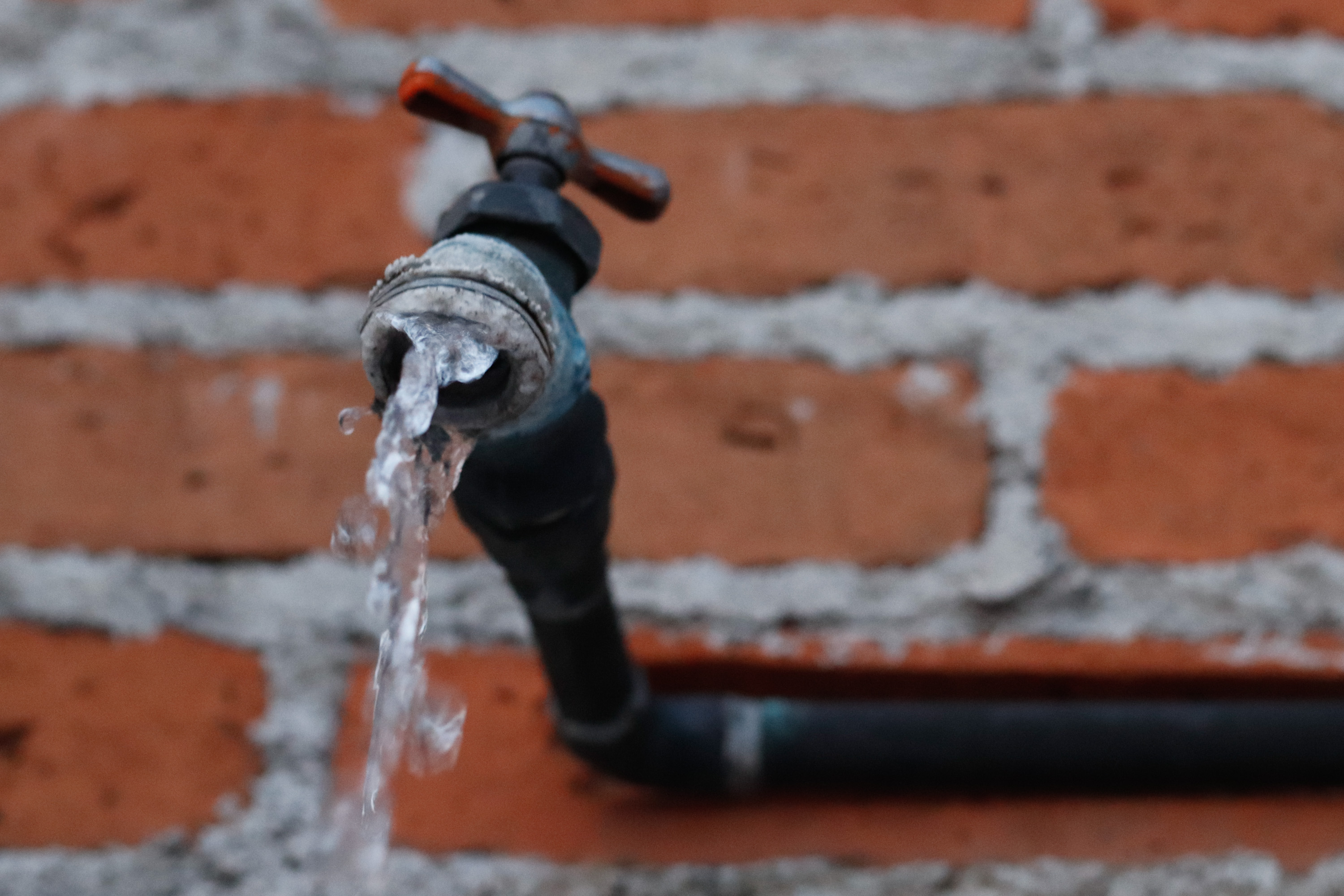 Las variaciones climáticas aumentan el consumo de agua en las ciudades