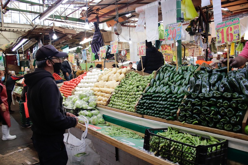 Sube otra vez inflación y llega a 4.65% al cierre de abril en México