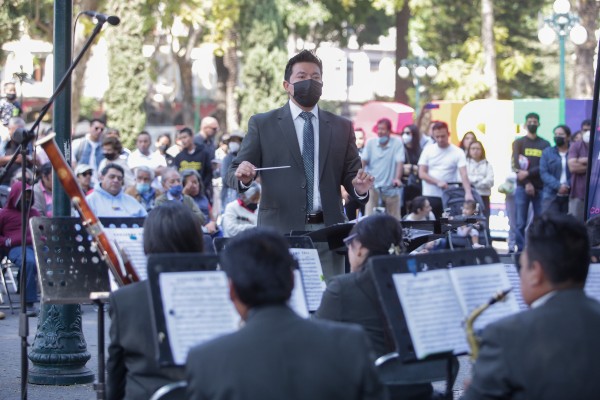 Se presenta la Banda Sinfónica Municipal en el zócalo