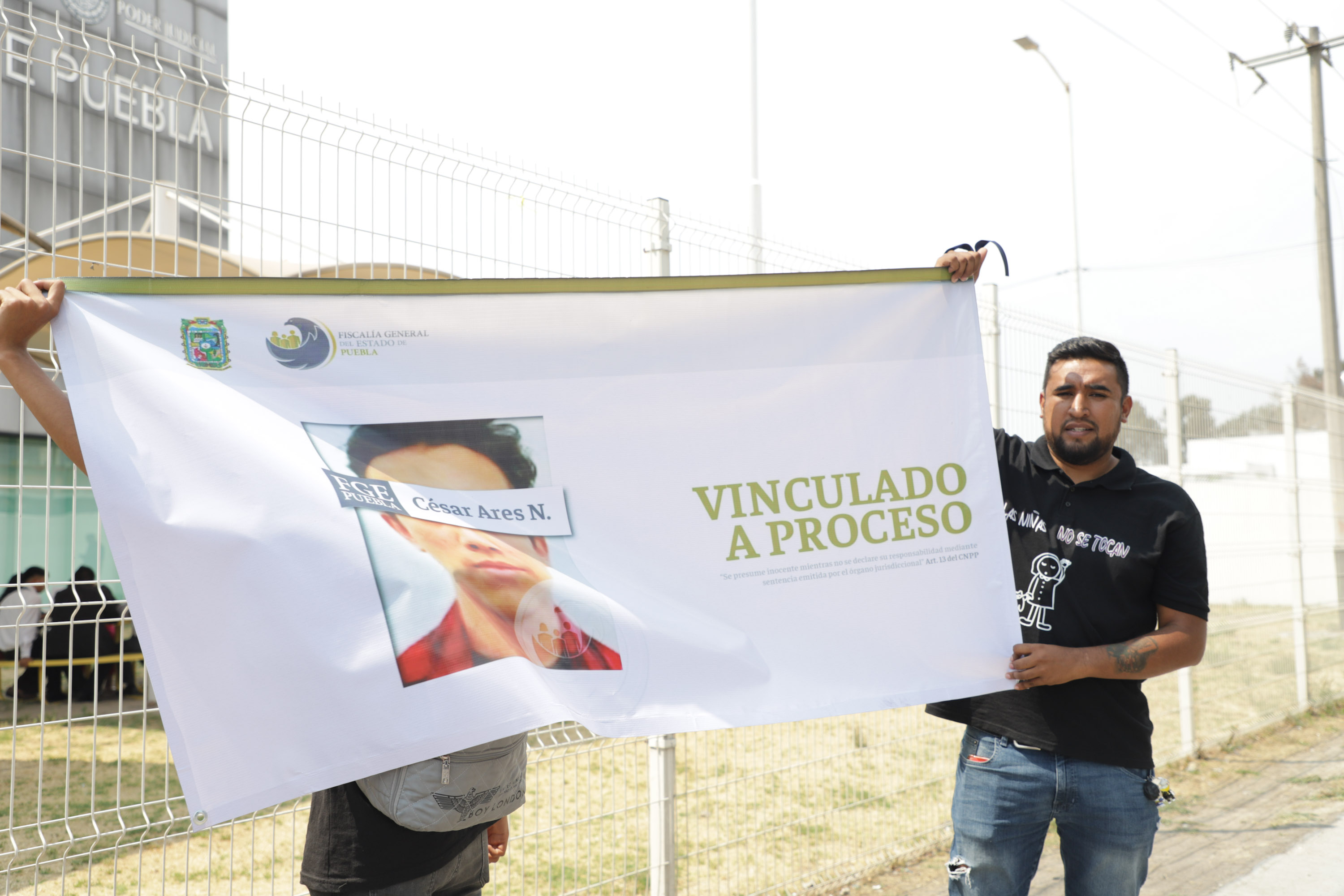 Carlos Vázquez exige justicia para su hija de 12 años
