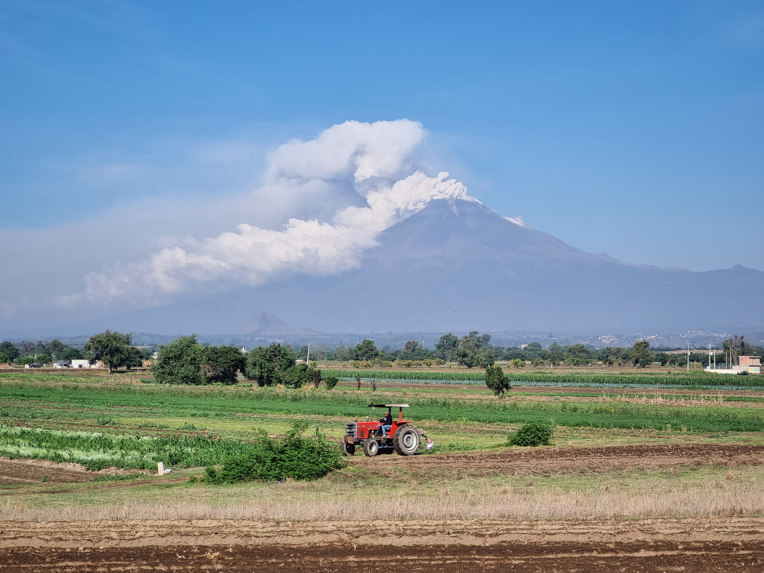 VIDEO El volcán Popocatépetl ha emitido 19 exhalaciones