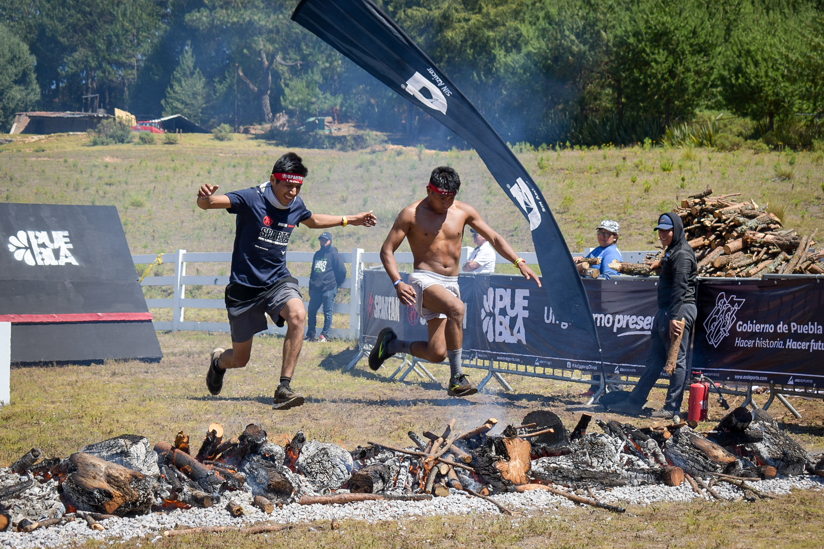 VIDEO Todo un éxito el Spartan Race en el Valle de Piedras Encimadas en Zacatlán