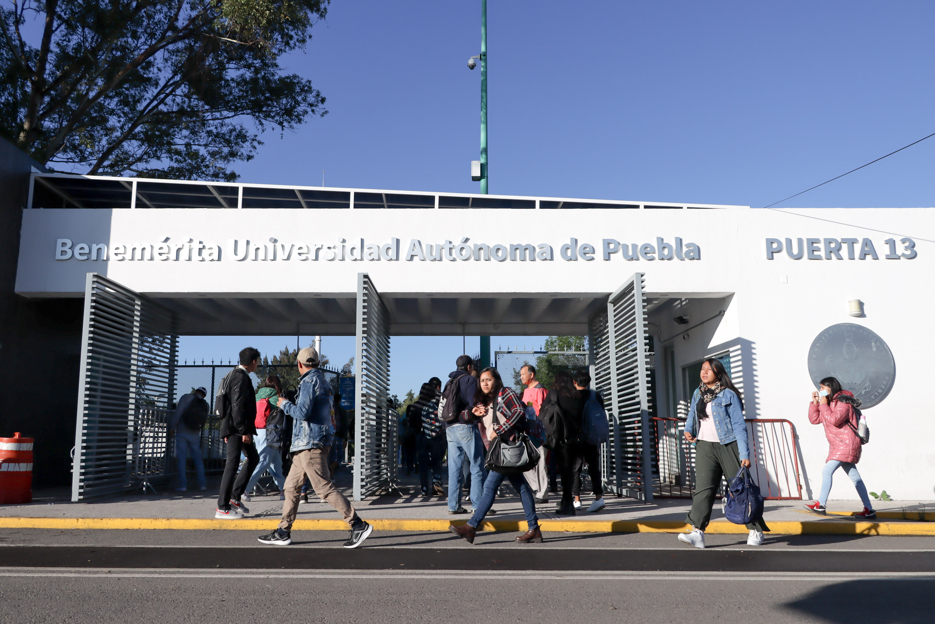 BUAP se va de megapuente por Día de Muertos