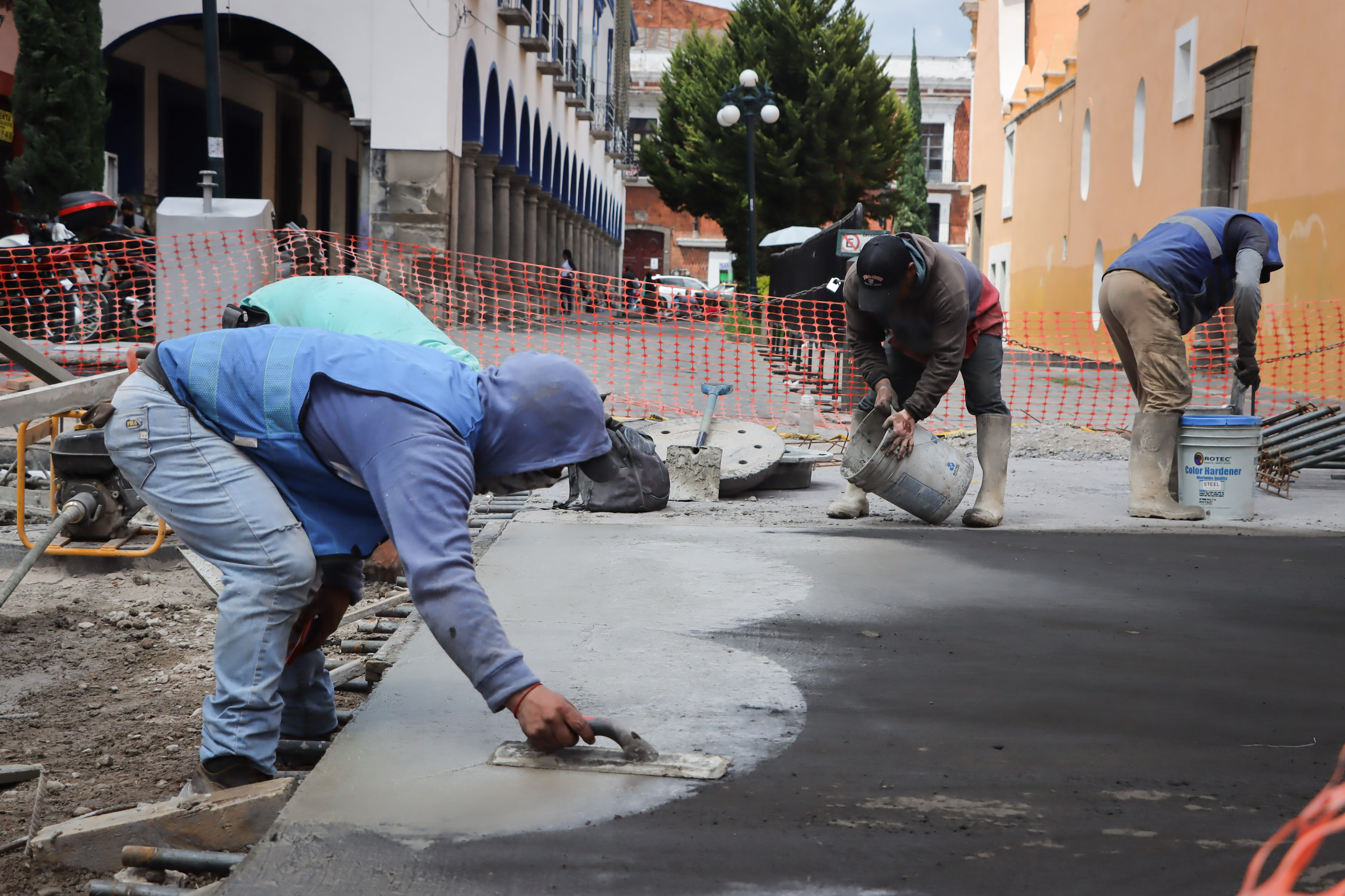 VIDEO Obra de pavimentación en la calle 6 Oriente y 8 Norte