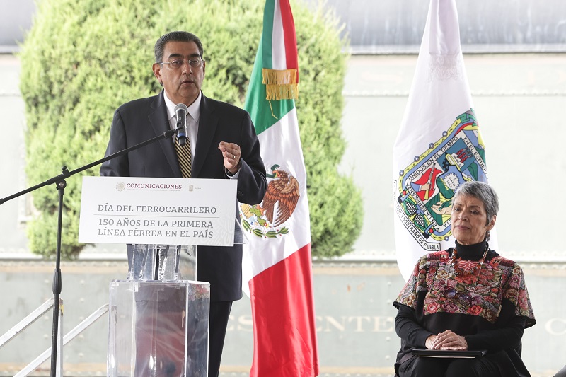 Cabildea Céspedes con AMLO más presupuesto para obras en Puebla