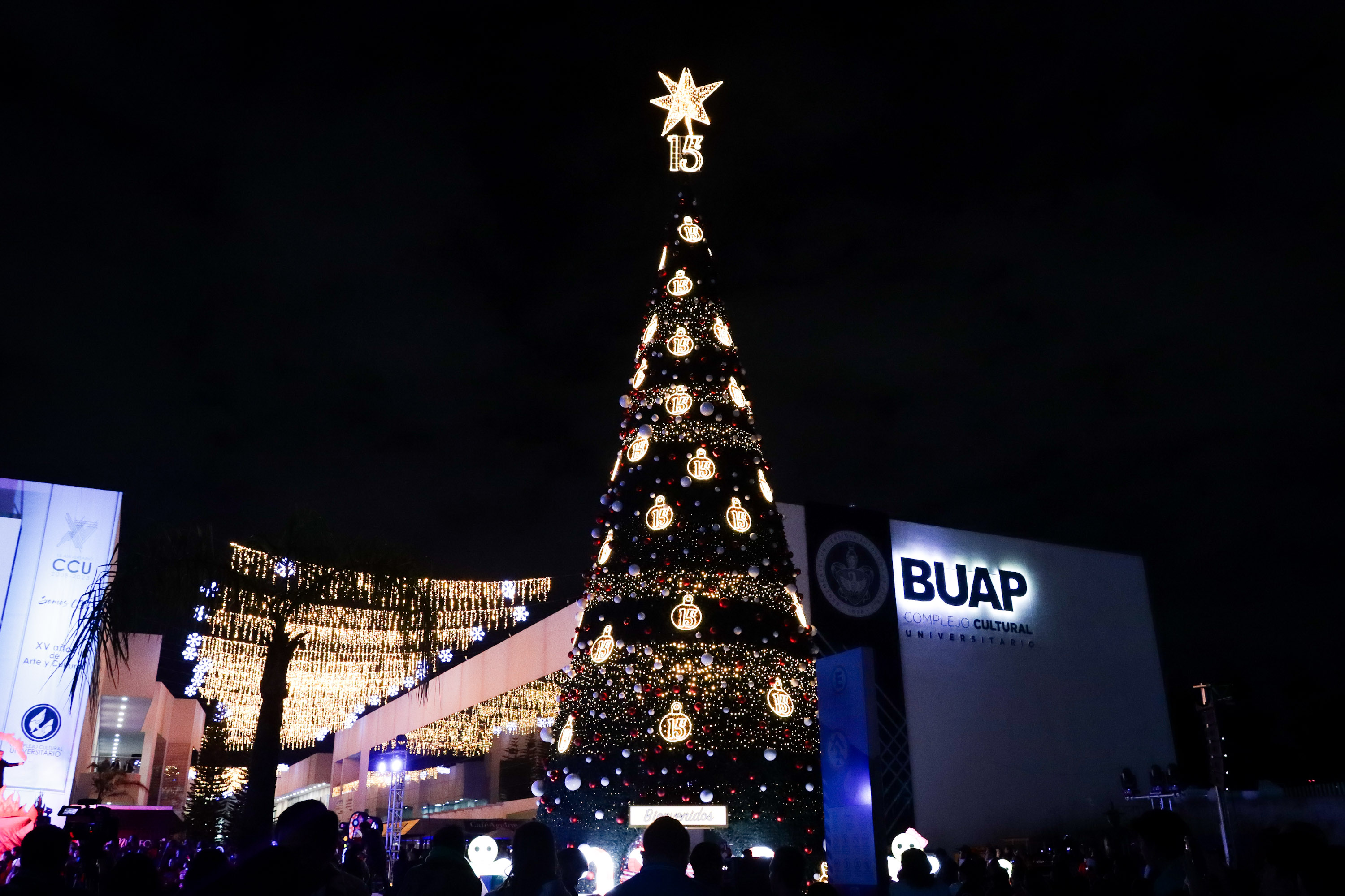 Aparta la fecha para el encendido del Árbol de Navidad de la BUAP