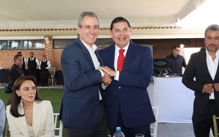 Trabajo coordinado para el desarrollo empresarial de Puebla: Armenta