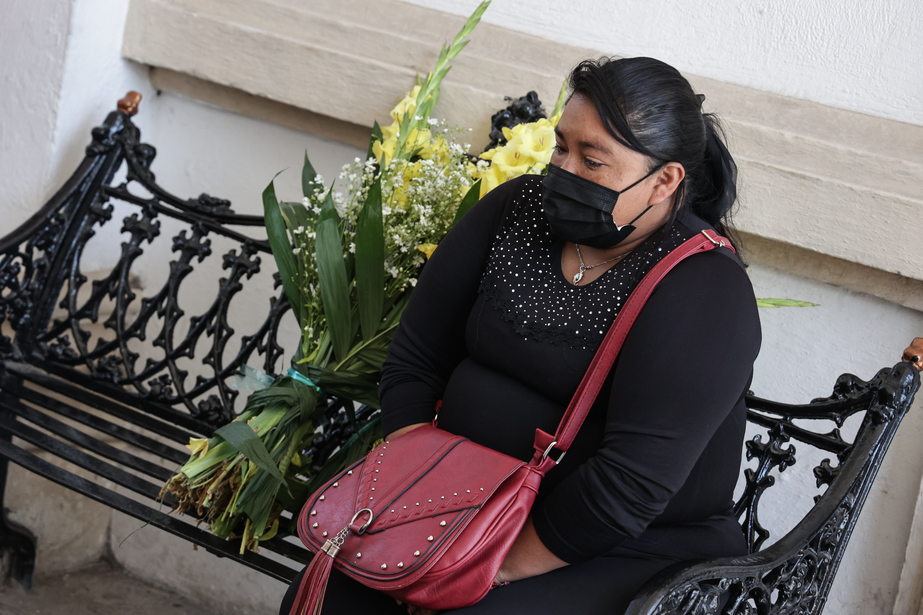 VIDEO Familia de Telésforo Díaz espera restos en Panteón La Piedad
