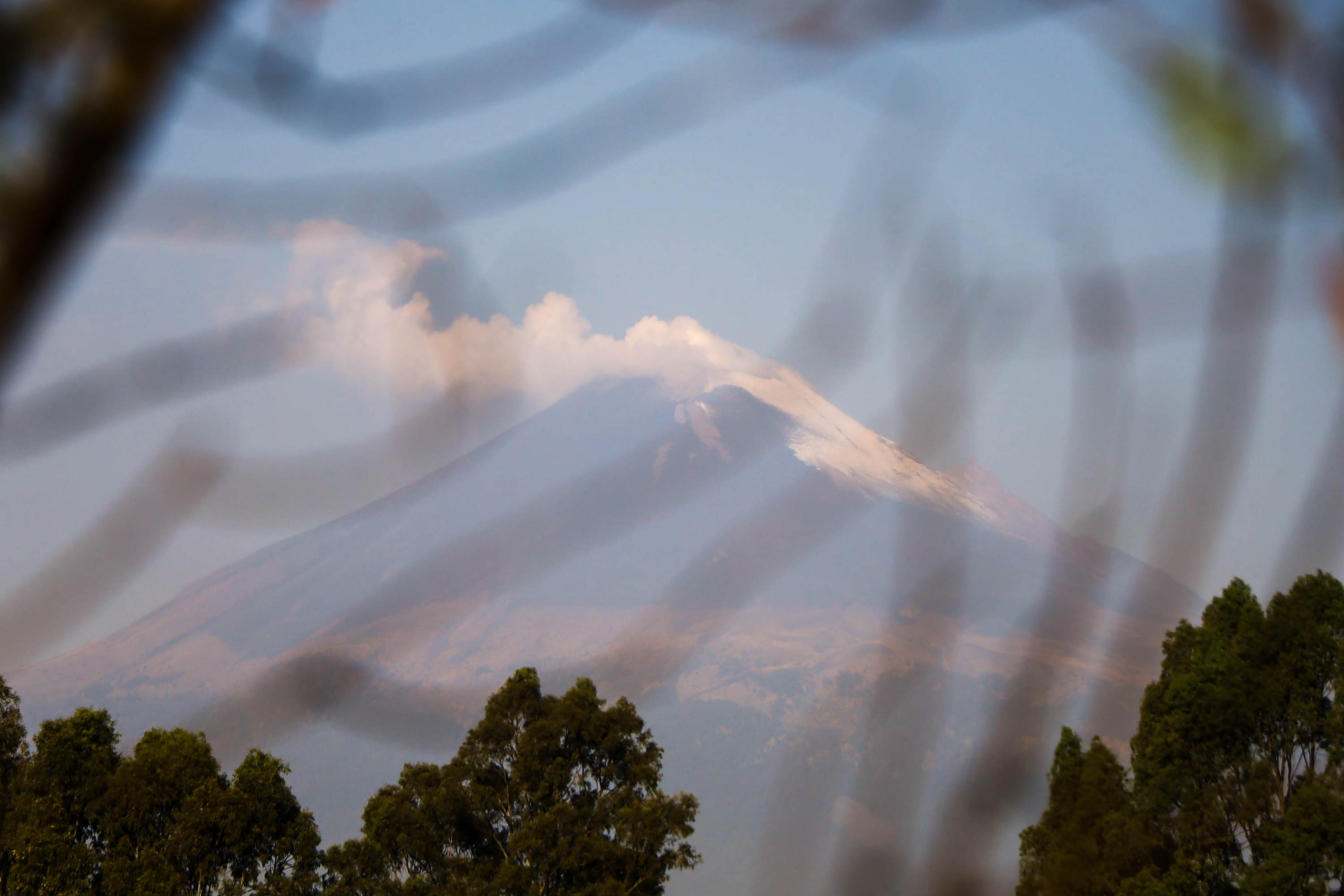 VIDEO El Popocatépetl se mantiene en completa calma