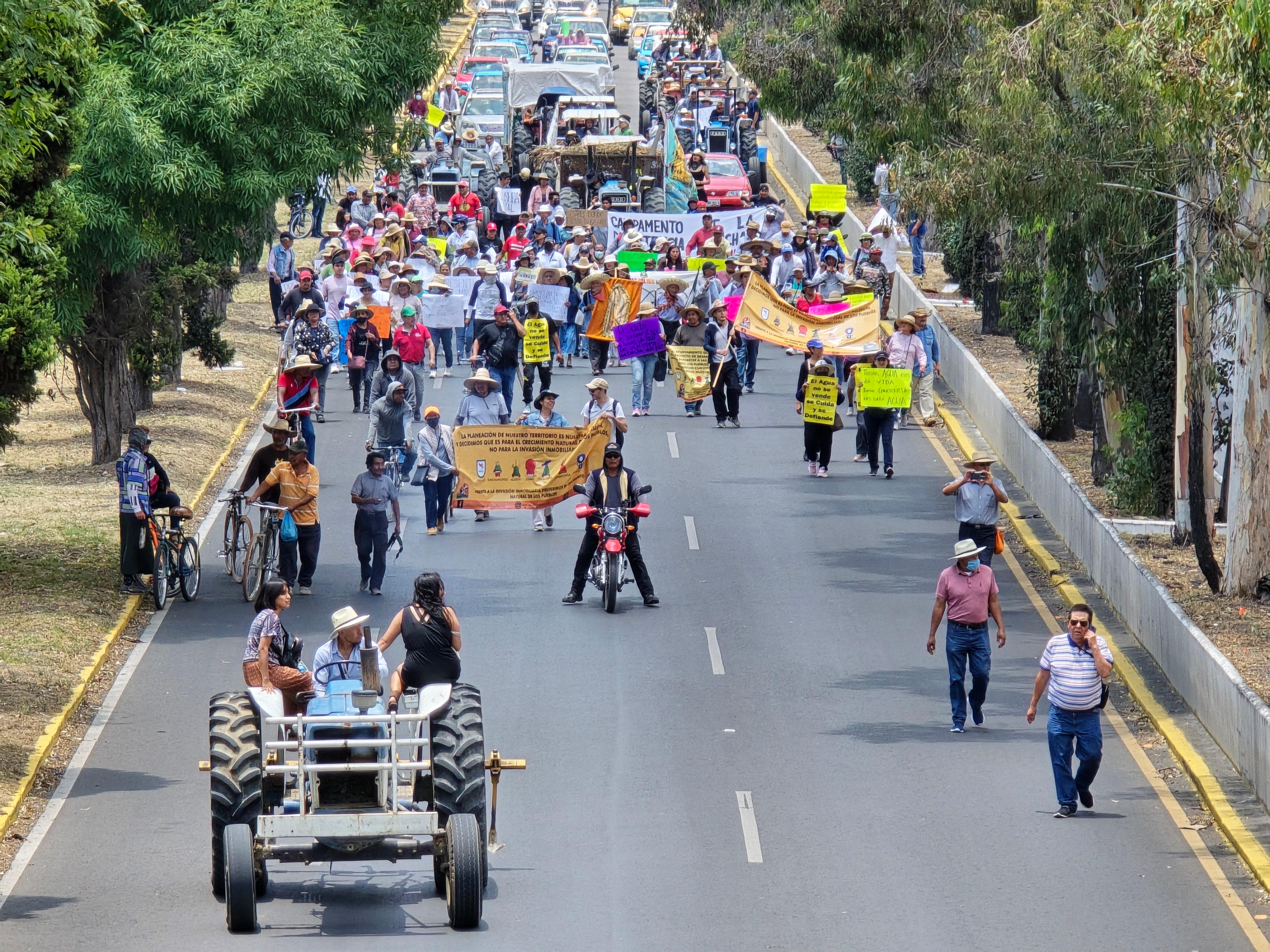 Llama Segob a pobladores de Calpan acepten diálogo y eviten bloqueos carreteros