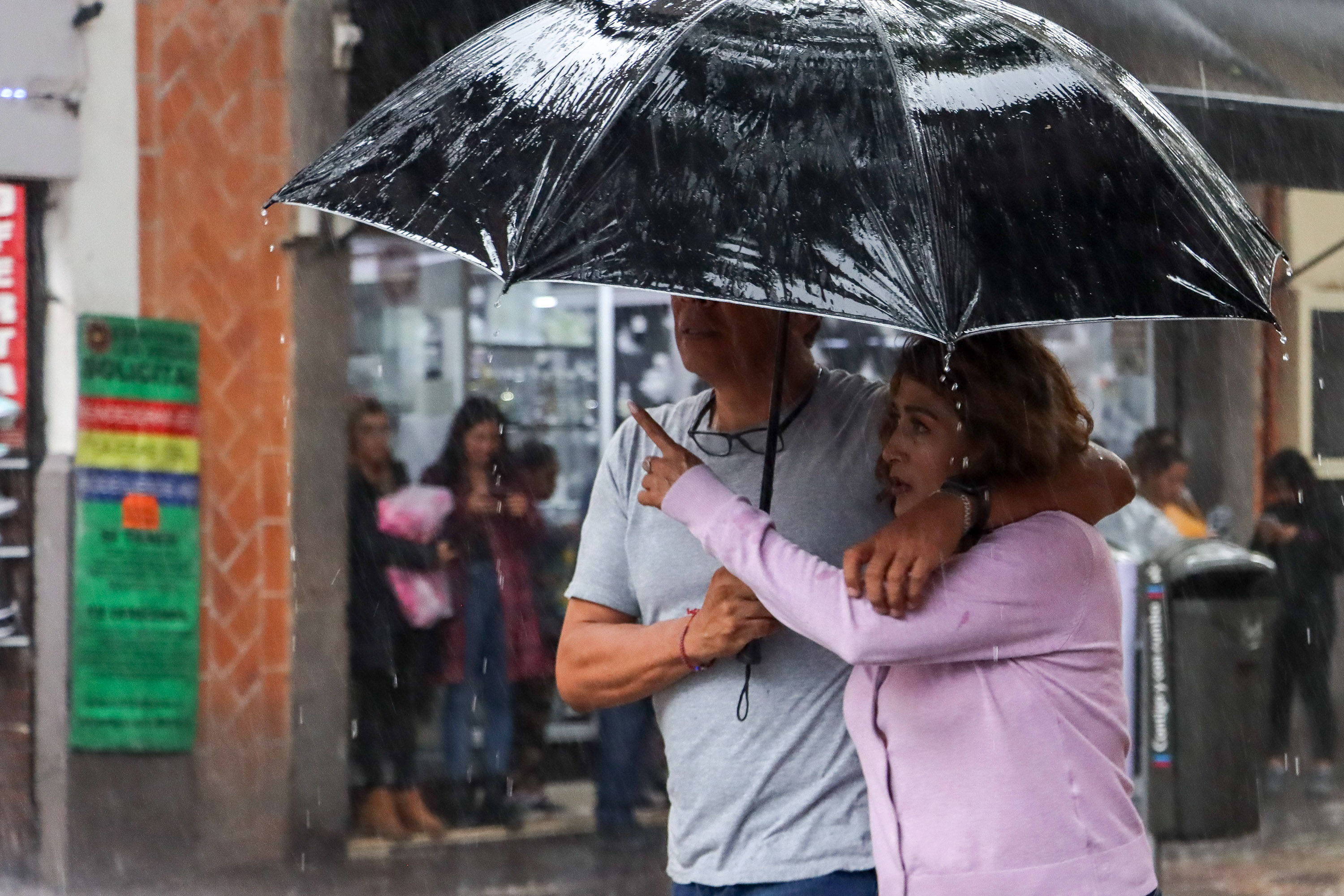 Continuarán lluvias muy fuertes en Puebla este domingo