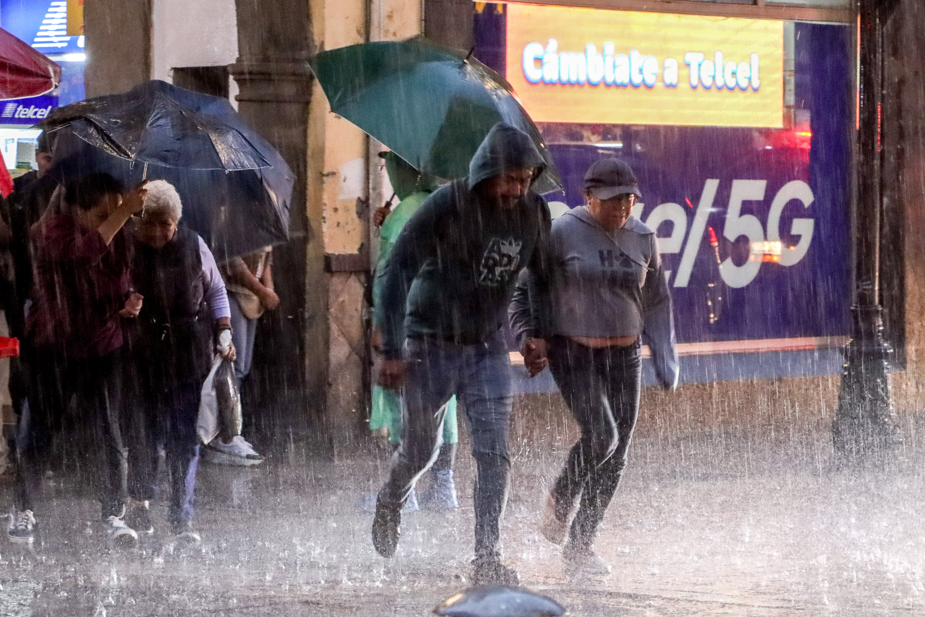 Continuarán aguaceros atípicos en Puebla, alerta experto de la Upaep