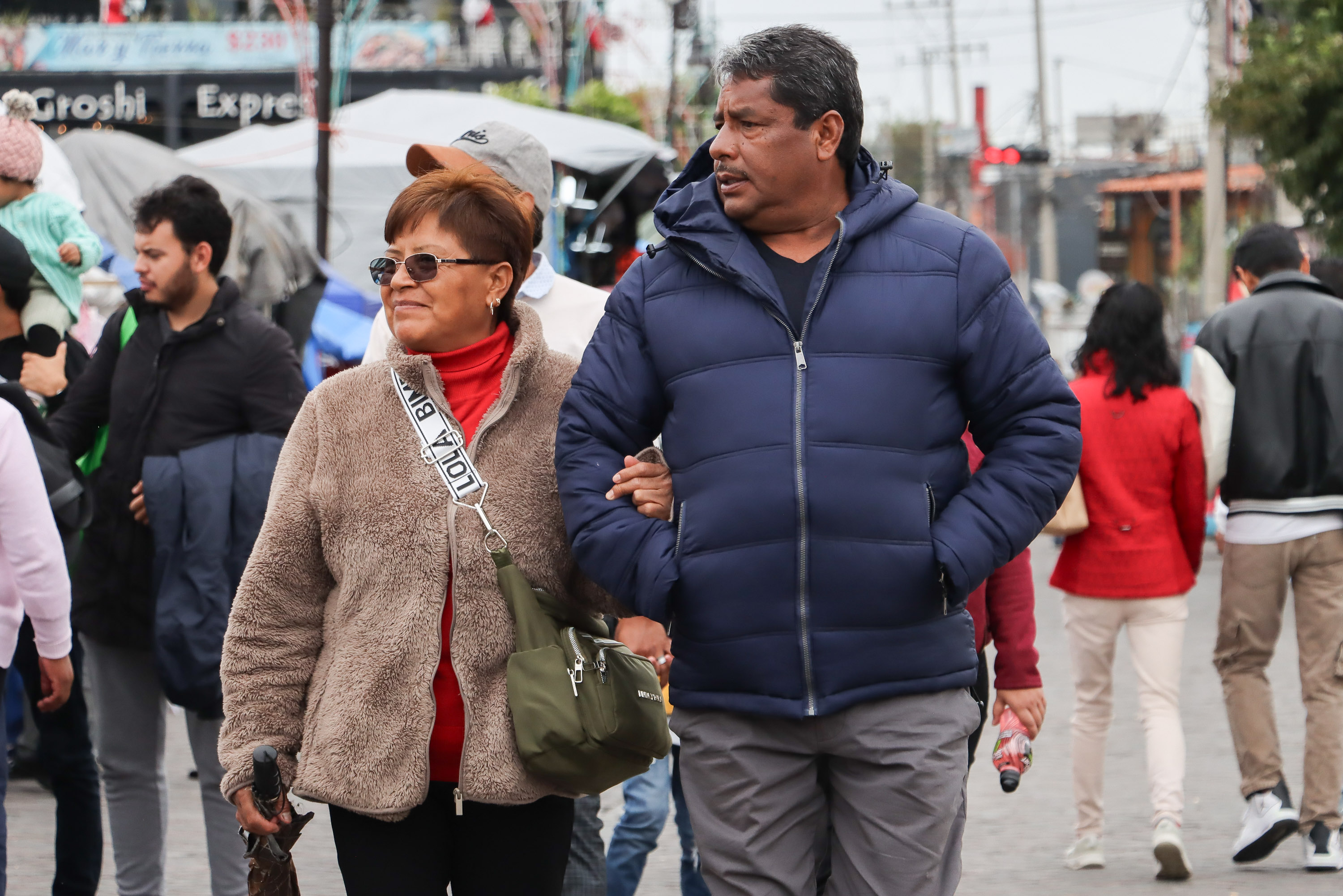 VIDEO Mañana lluviosa y friolenta en Puebla