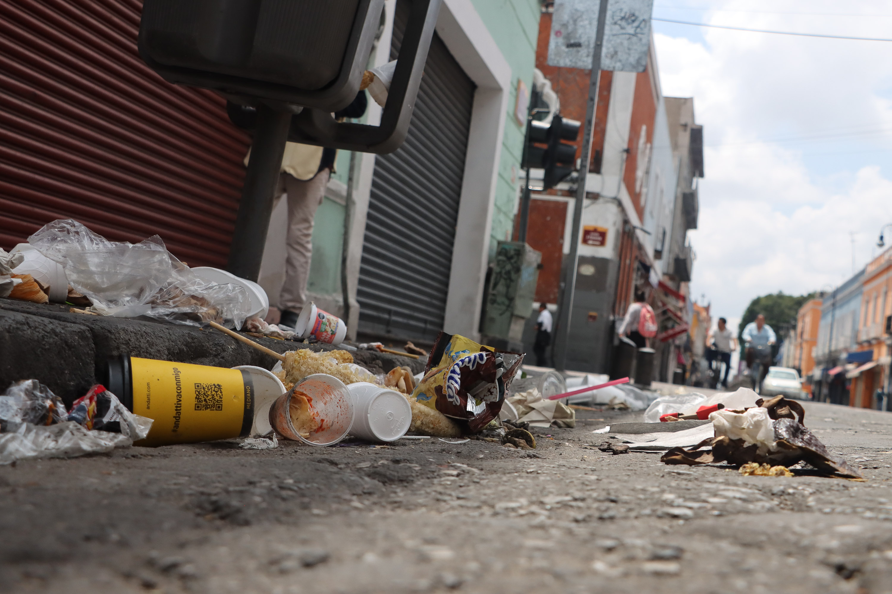 Calles terminan con exceso de basura por festejos patrios