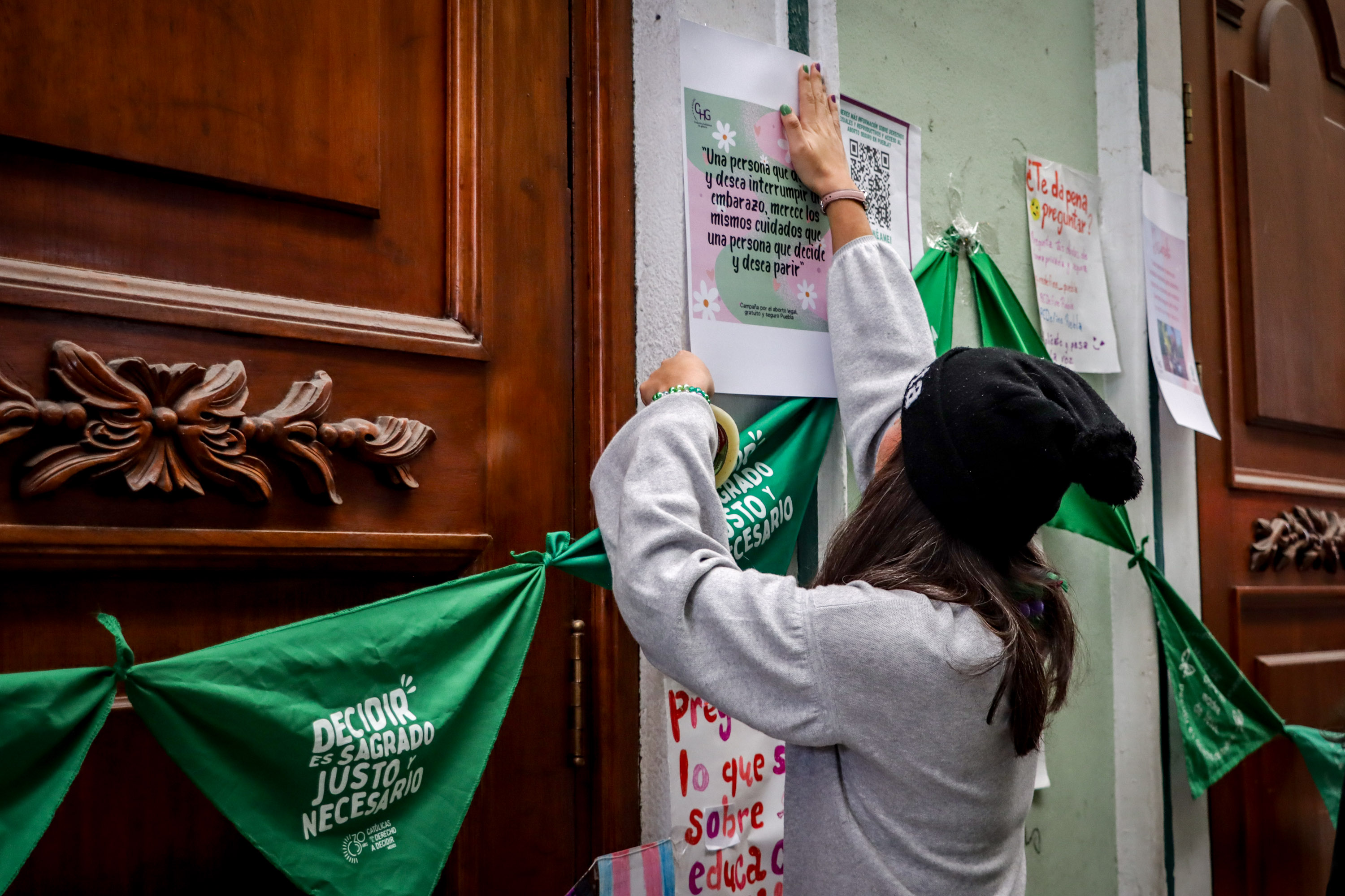 VIDEO Realizan Festejo Abortista en Pasaje del ayuntamiento de Puebla