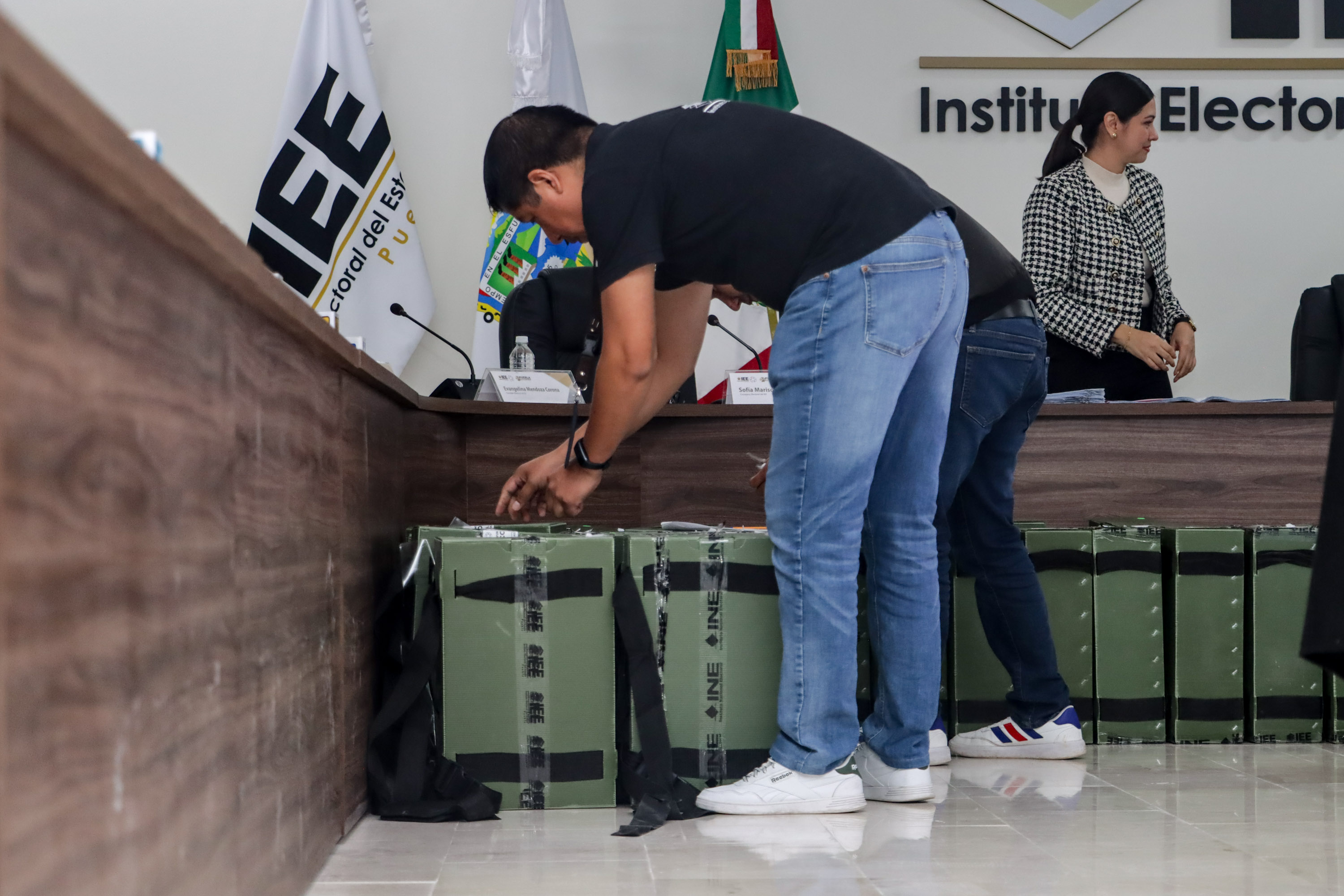 VIDEO Realizan en el IEE Cómputo Supletorio de Chignahuapan