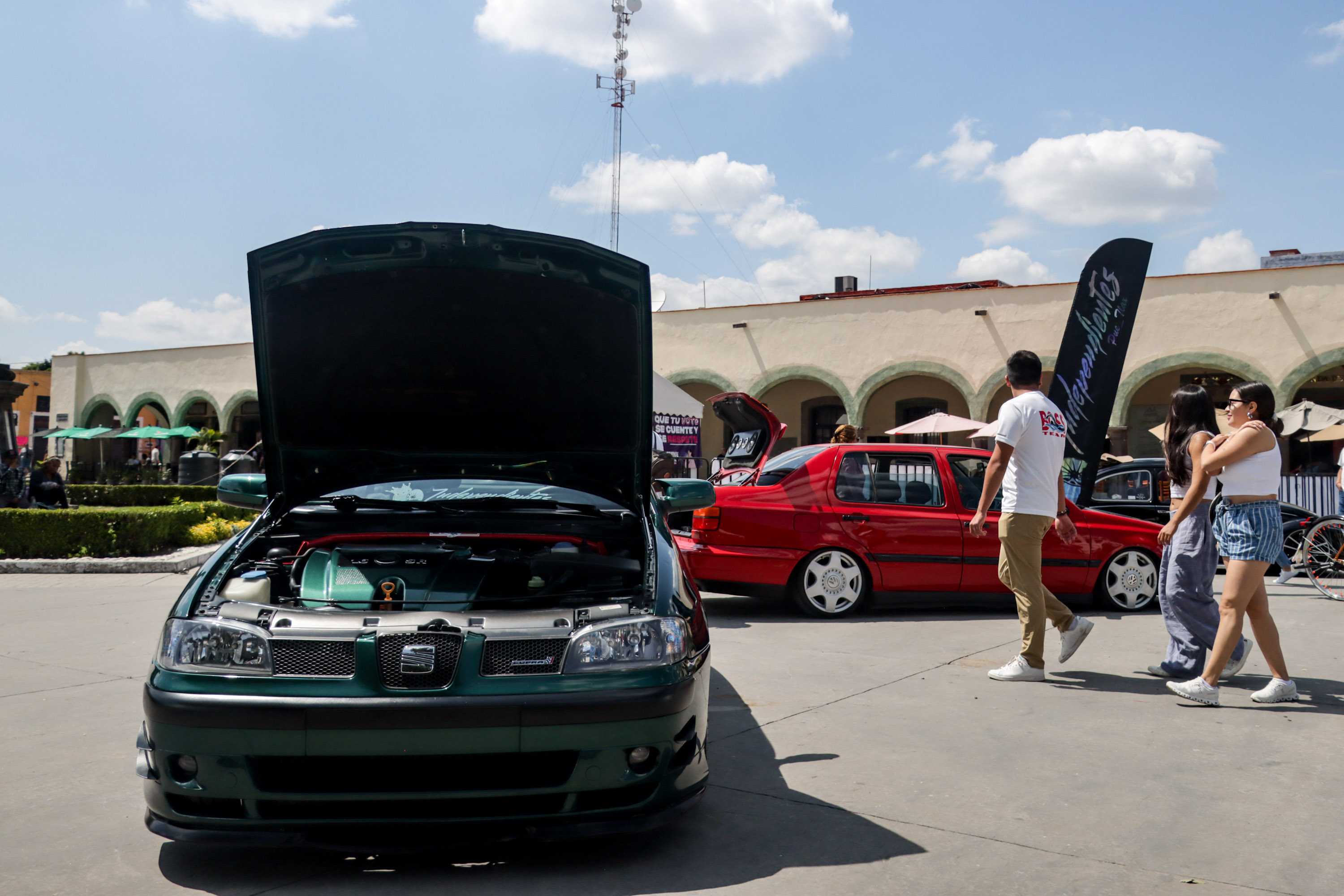 Exhibición de autos en San Pedro Cholula