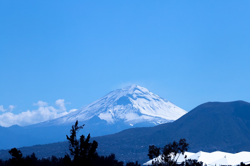 Frente frío cubrirá de nieve al Izta y el Popo esta semana