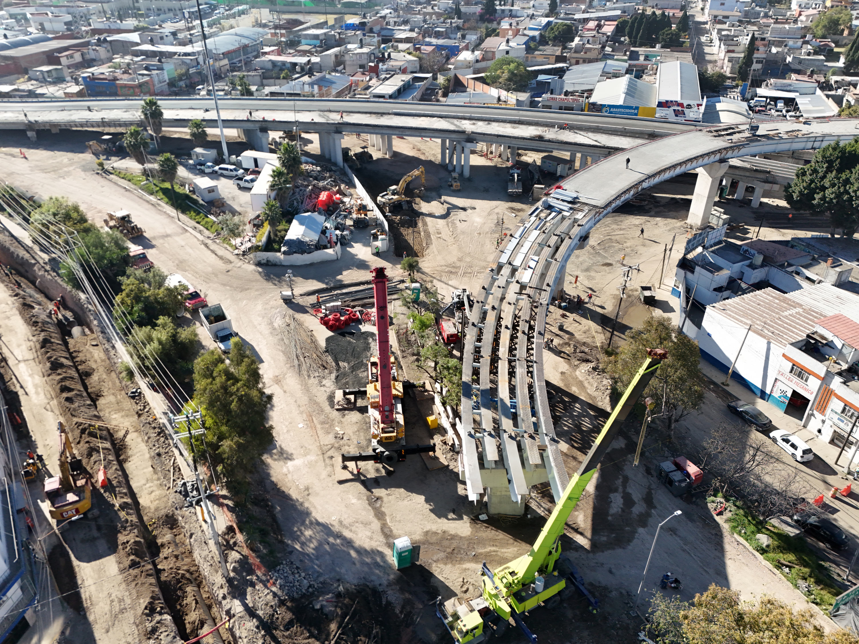 VIDEO A marchas forzadas trabajan en la construcción del Distribuidor Vial en Amalucan