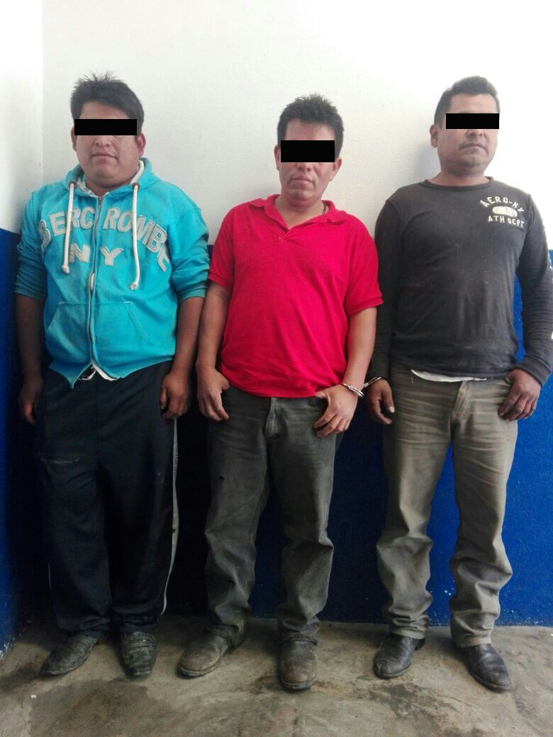 Capturan a 3 hombres con gasolina robada en Xicotepec