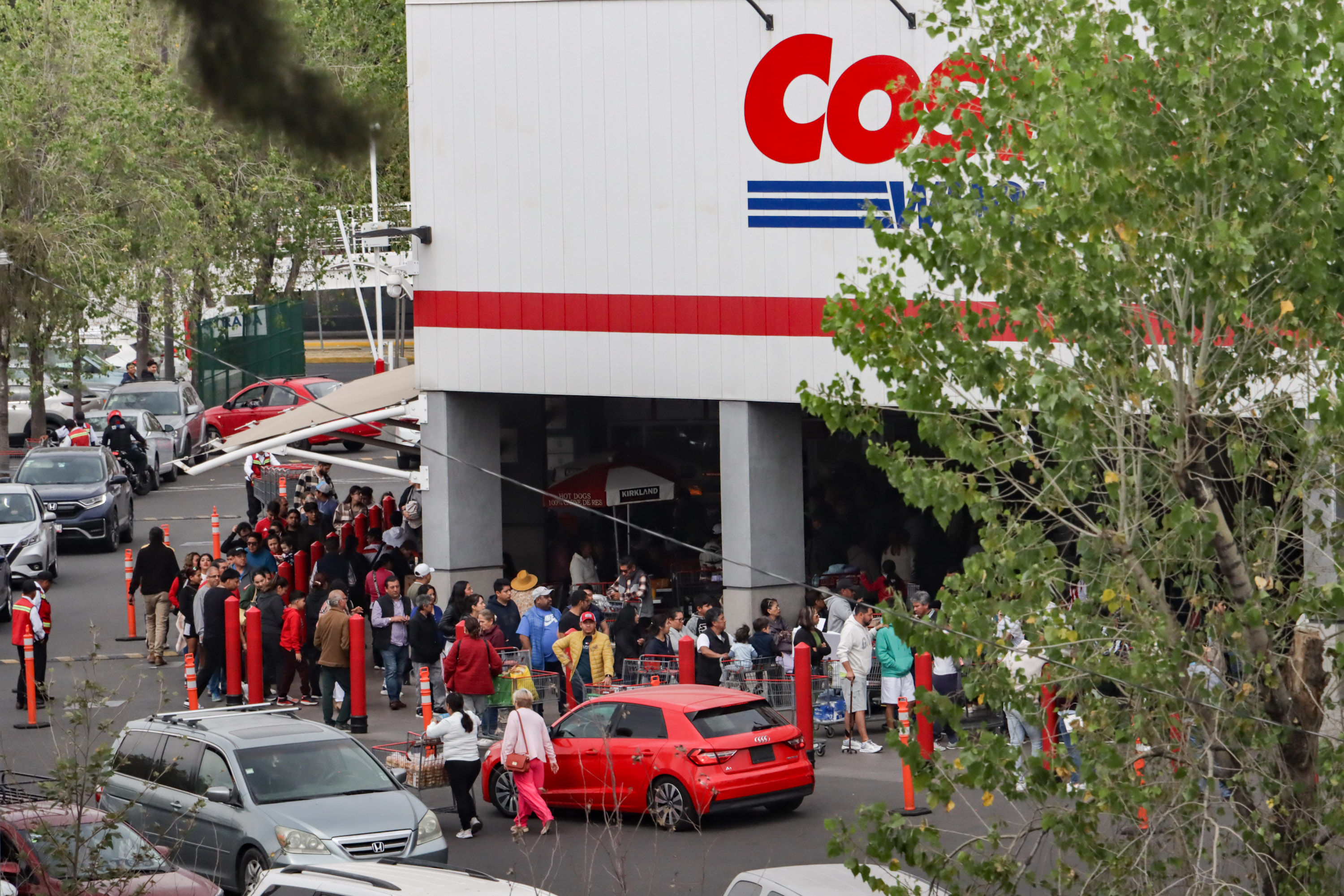 A reventar Costco de Angelópolis en Puebla