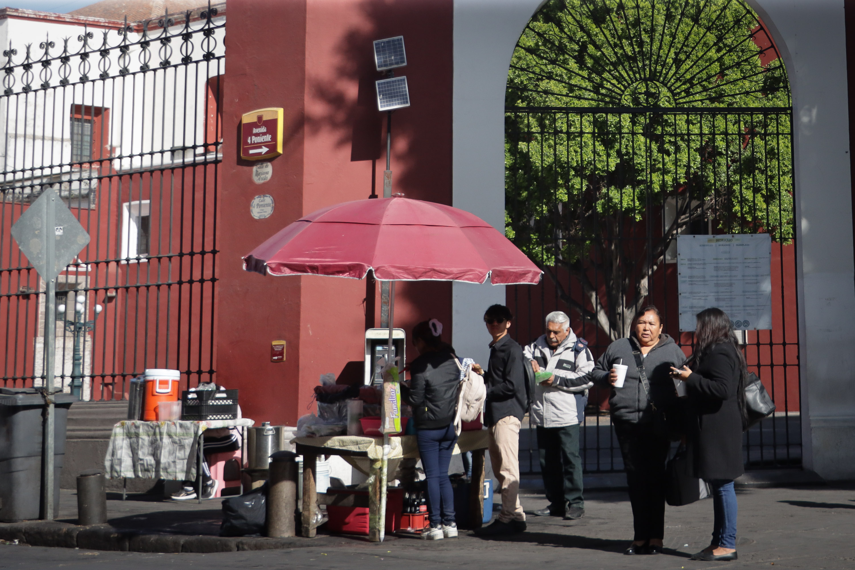 VIDEO Comerciantes informarles trabajan en calma en el Centro Histórico