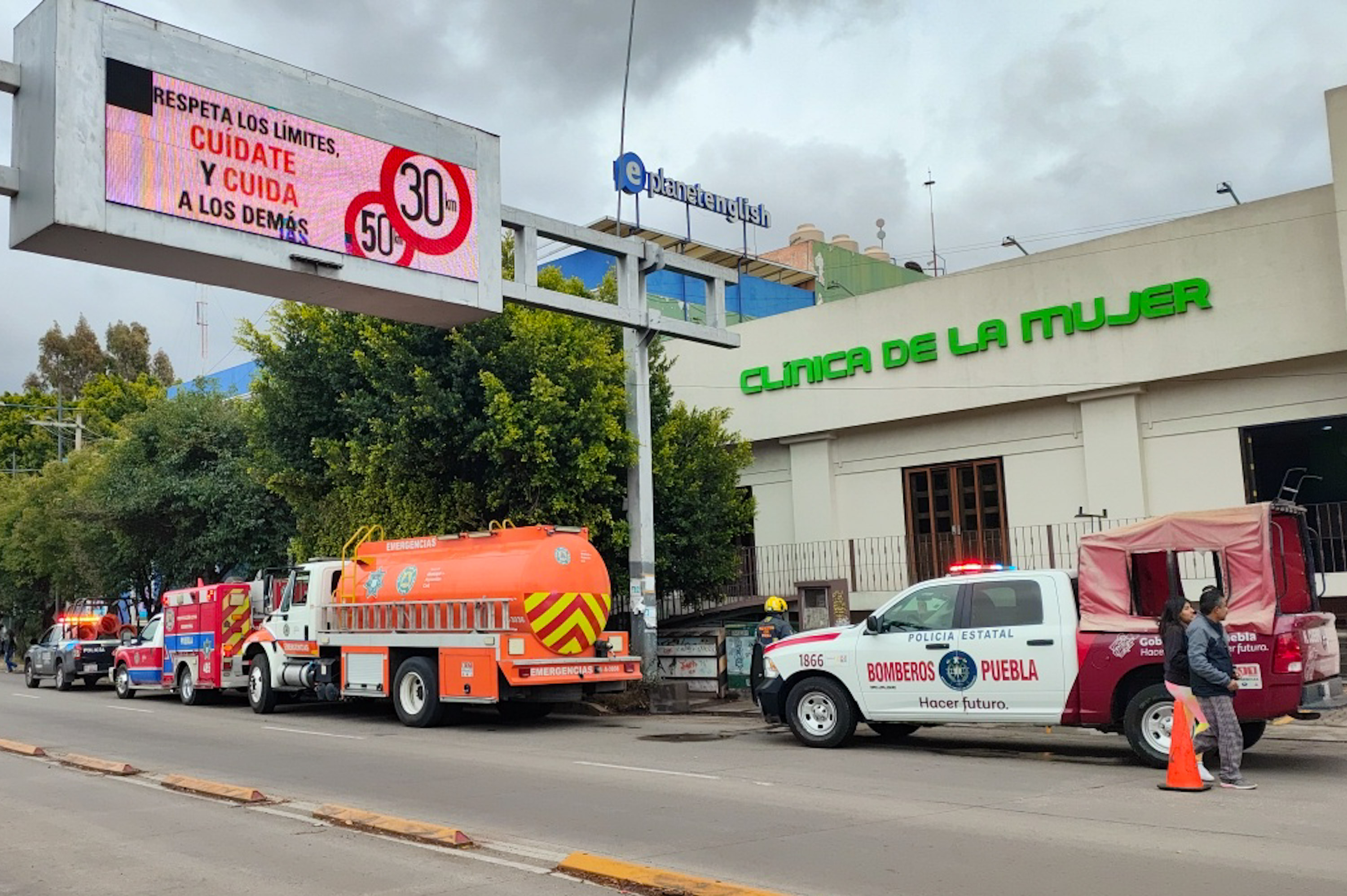 Se presenta fuga de gas en laboratorio médico en bulevar 5 de Mayo