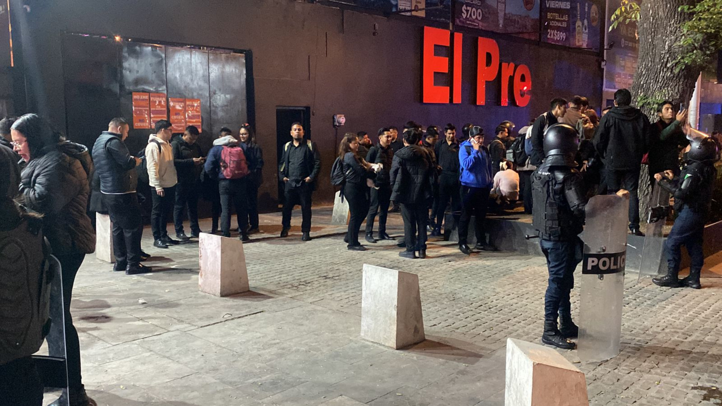 VIDEO Tras operativo, FGE asegura 30 bares en la ciudad de Puebla