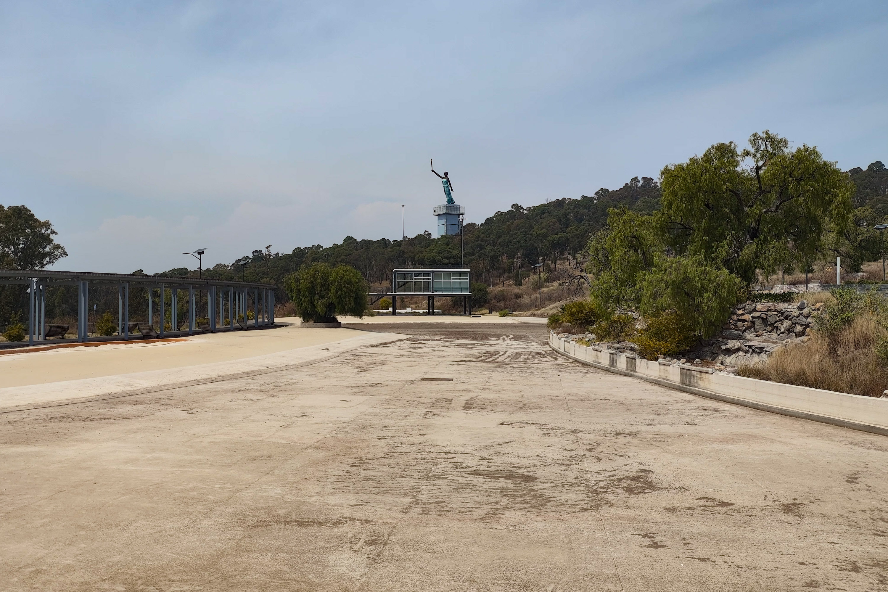 VIDEO Sin agua, sucio y en el olvido total, así luce el Parque de Amalucan