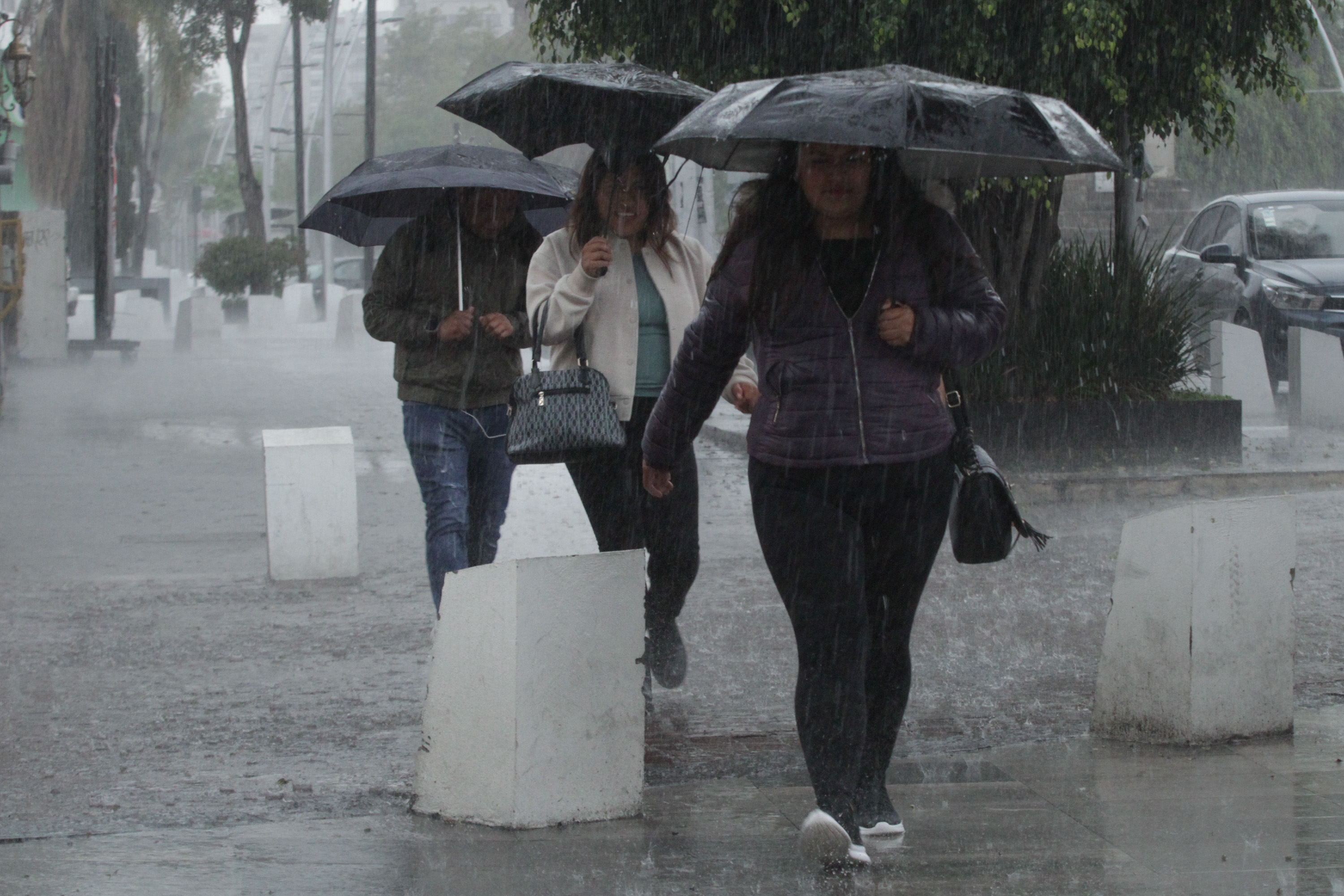 VIDEO La ciudad de Puebla quedó inundada con la lluvia de este miércoles