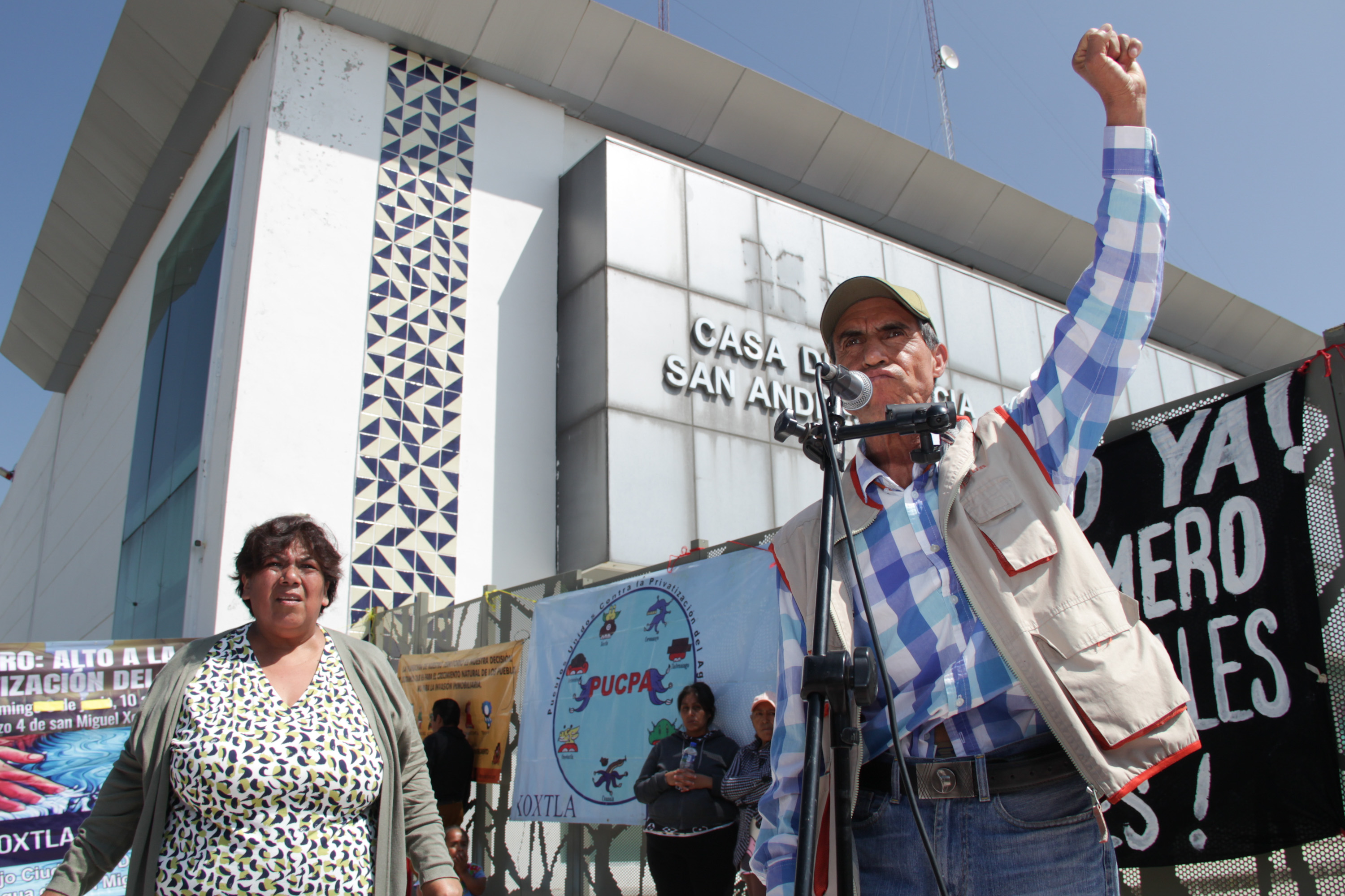 Retiran medias precautorias del activista poblano, Renato Romero