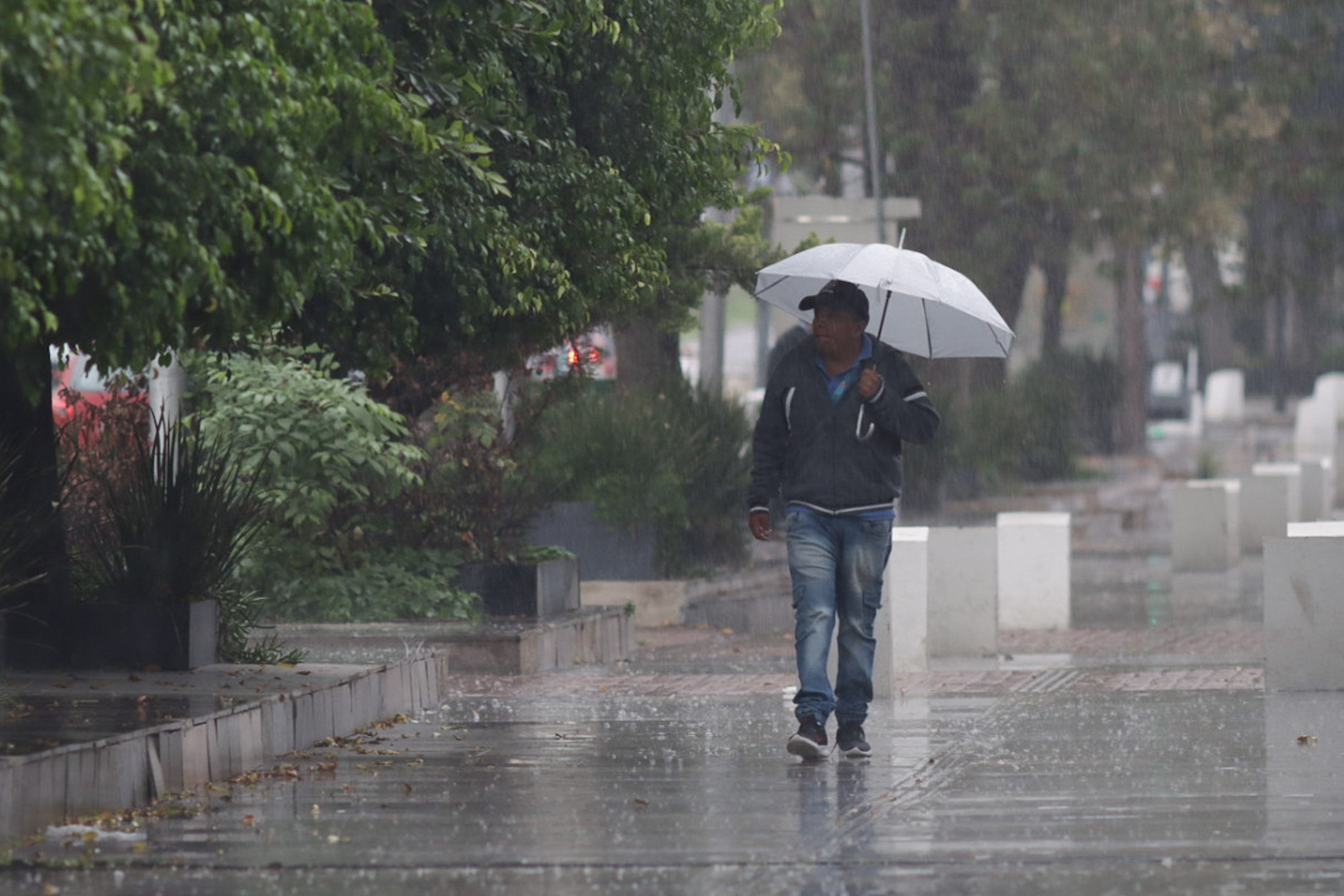 No guardes el paraguas, seguirán las lluvias en Puebla