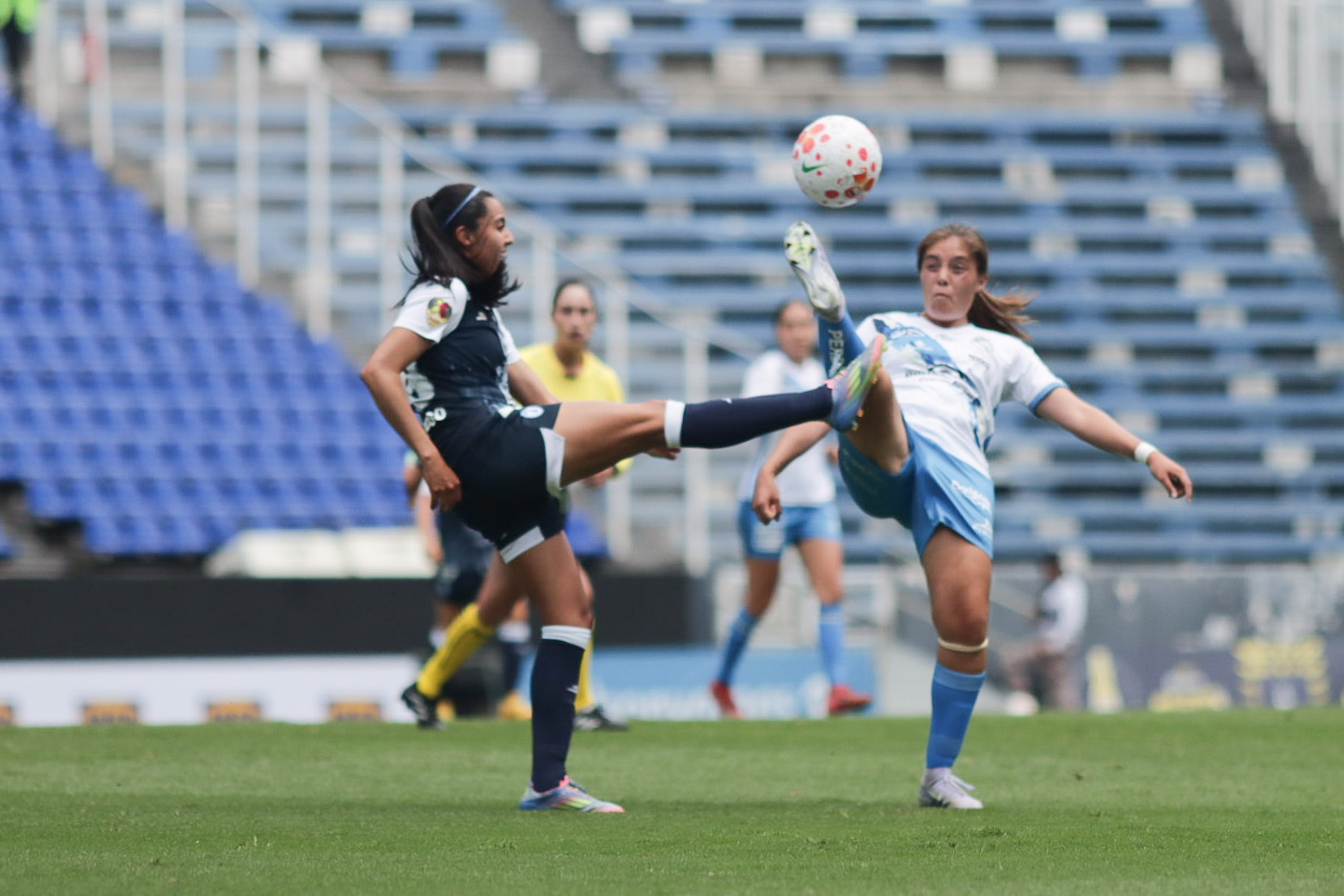 VIDEO Puebla Femenil debuta con goleada en contra