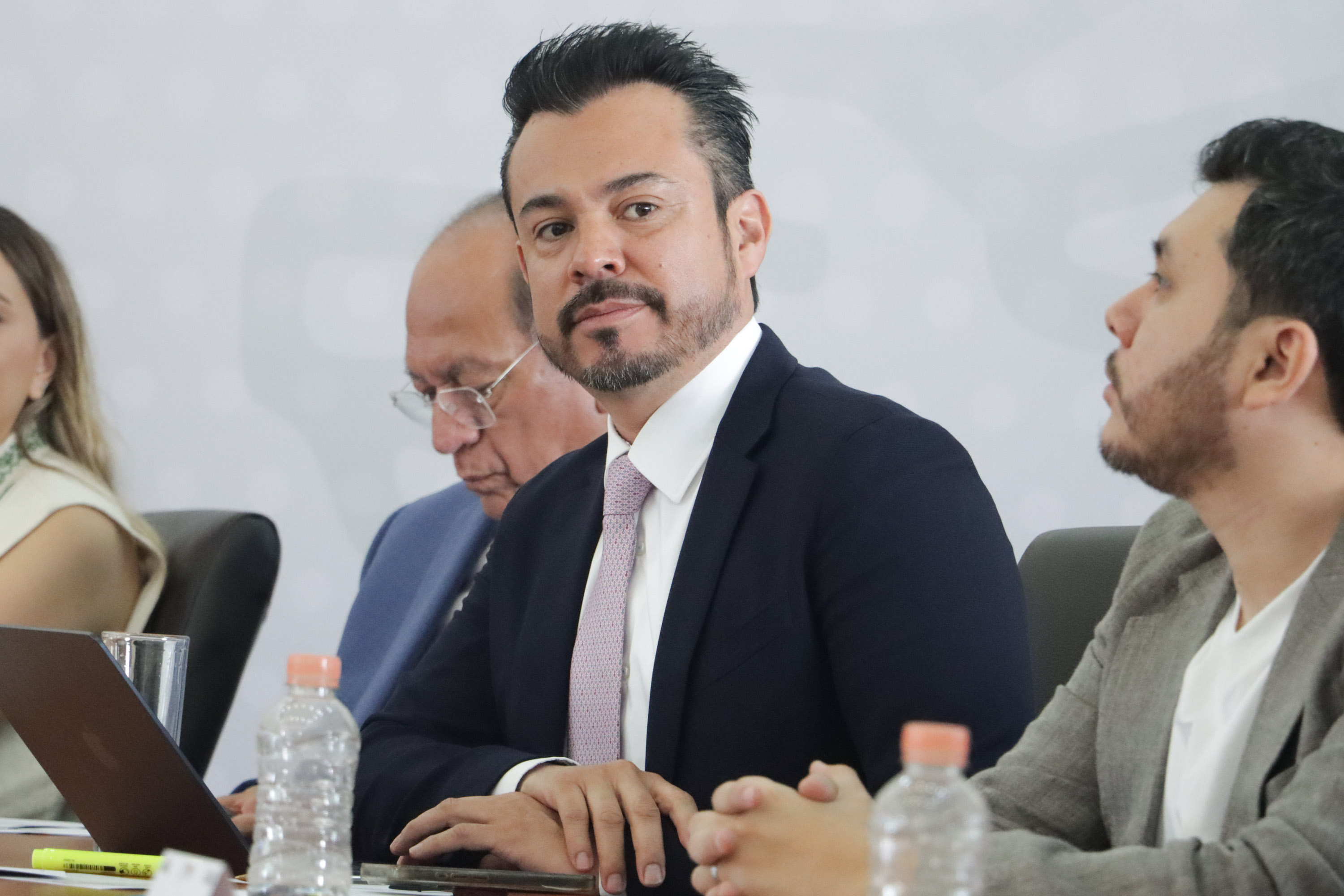 Gobierno del Estado de Puebla tienen en la mira a jueces, notarios y funcionarios