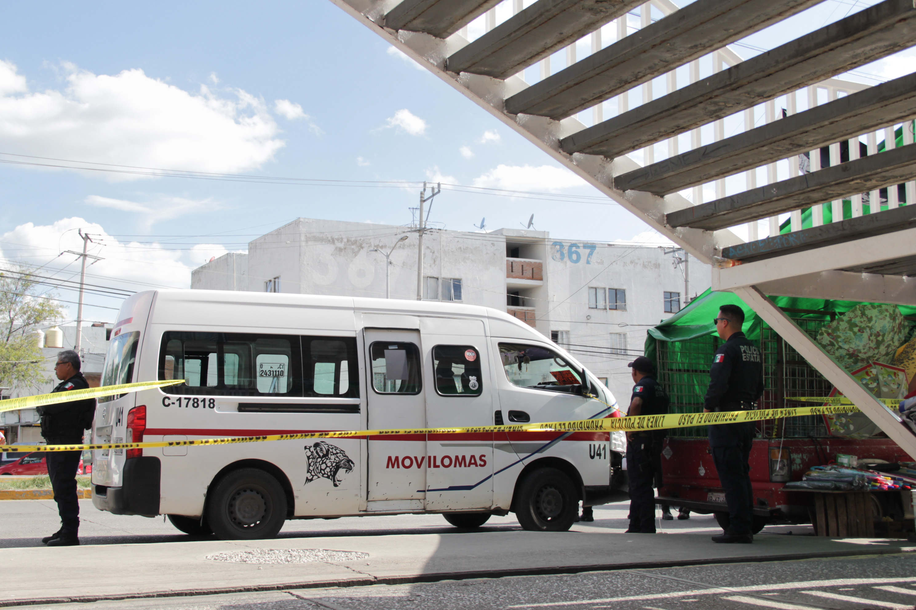 VIDEO Abuelito encuentra la muerte en el transporte público