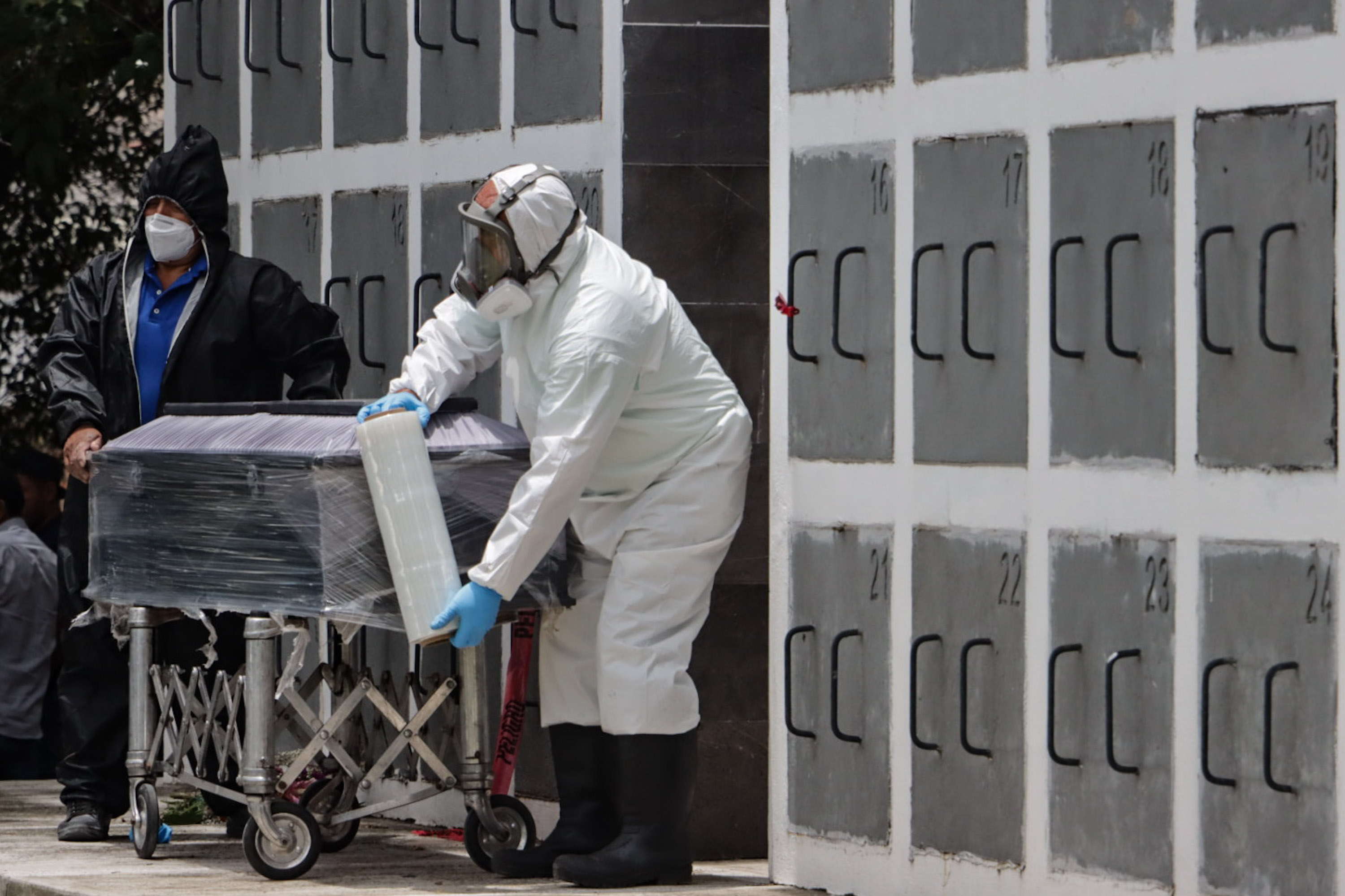 VIDEO FGE de Puebla lleva a cabo exhumación de un cuerpo que permanecía desconocido