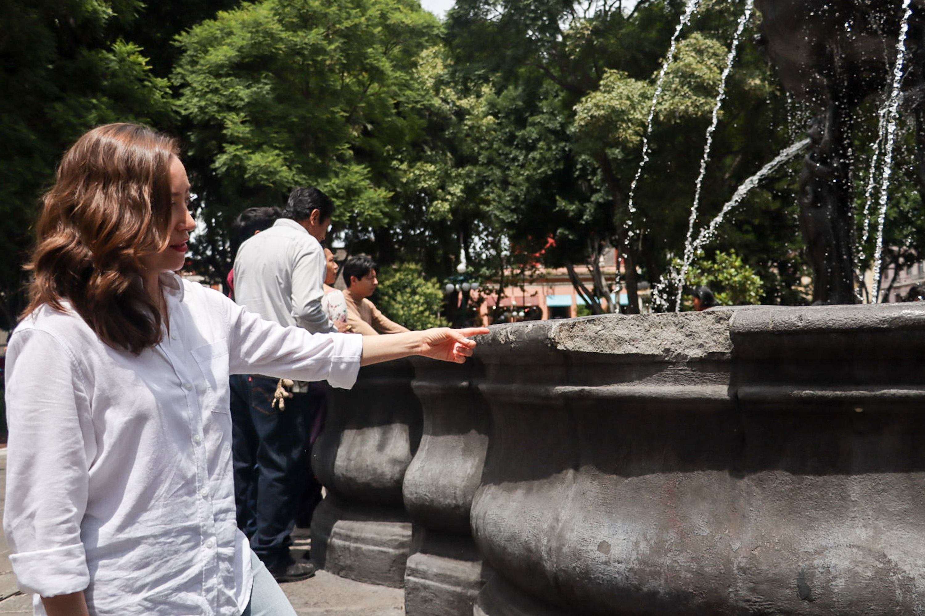 INAH y ayuntamiento persisten en denuncias a activistas tras daños a fuente de San Miguel