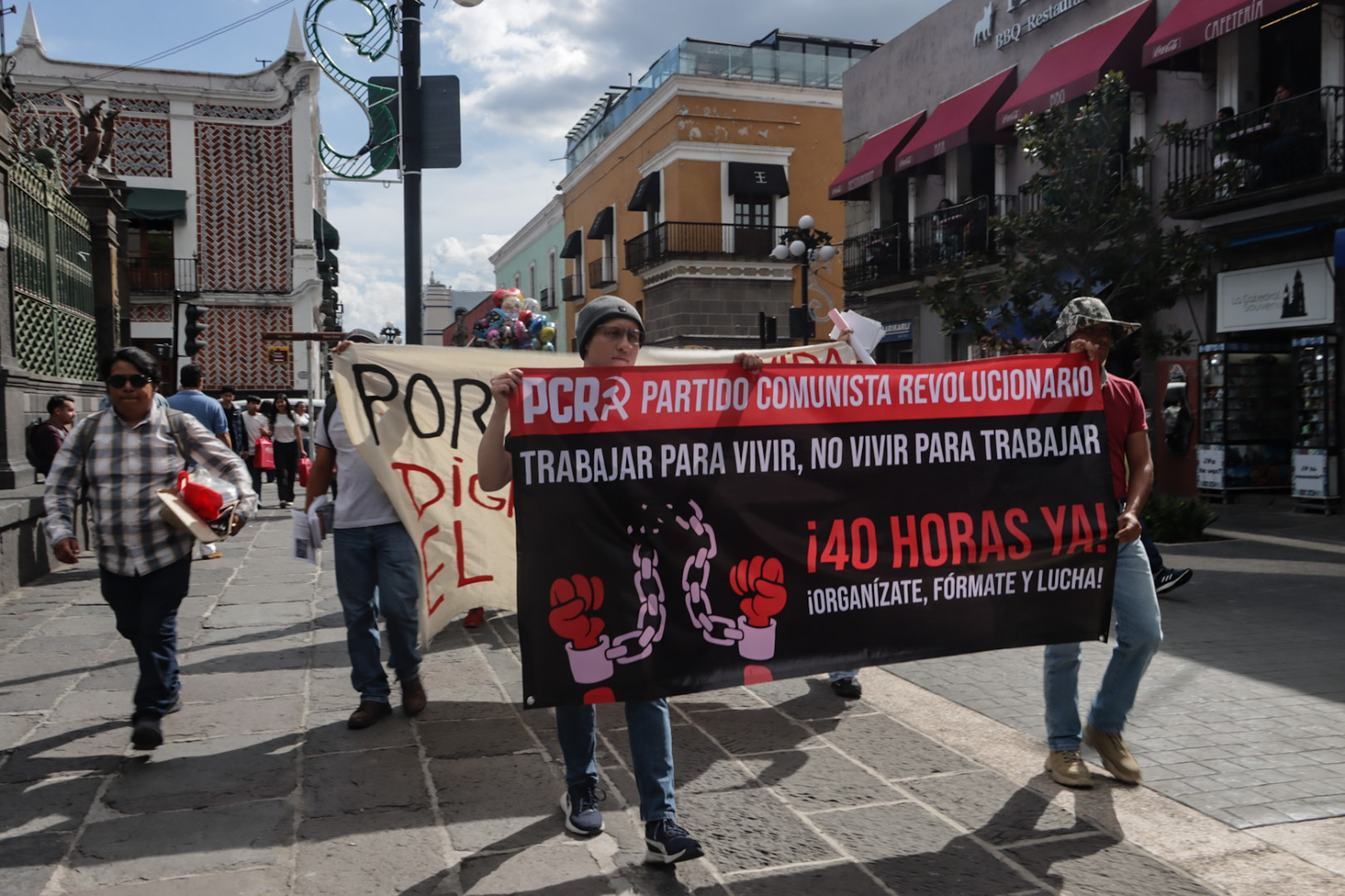 Protestan integrantes del Frente Nacional por las 40 Horas